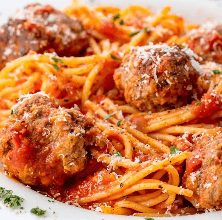 Spaghetti w/ Meatballs