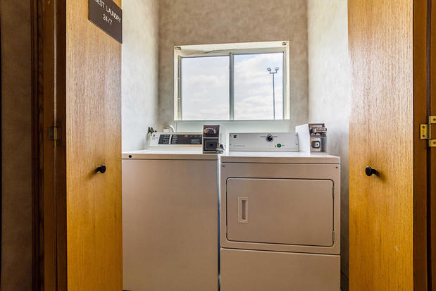 Images Econo Lodge