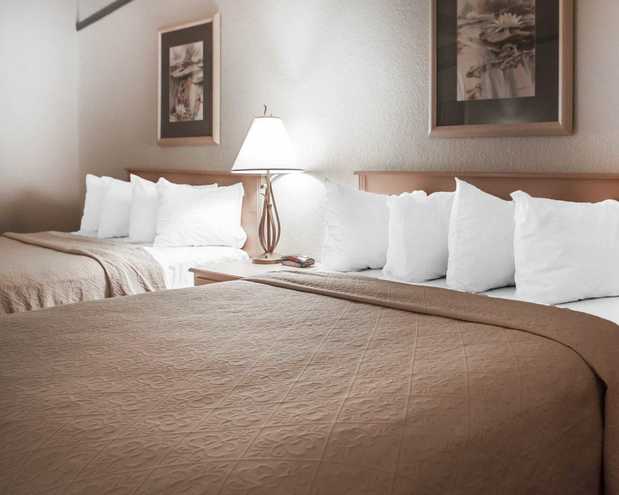 Images Quality Inn Lake of the Ozarks