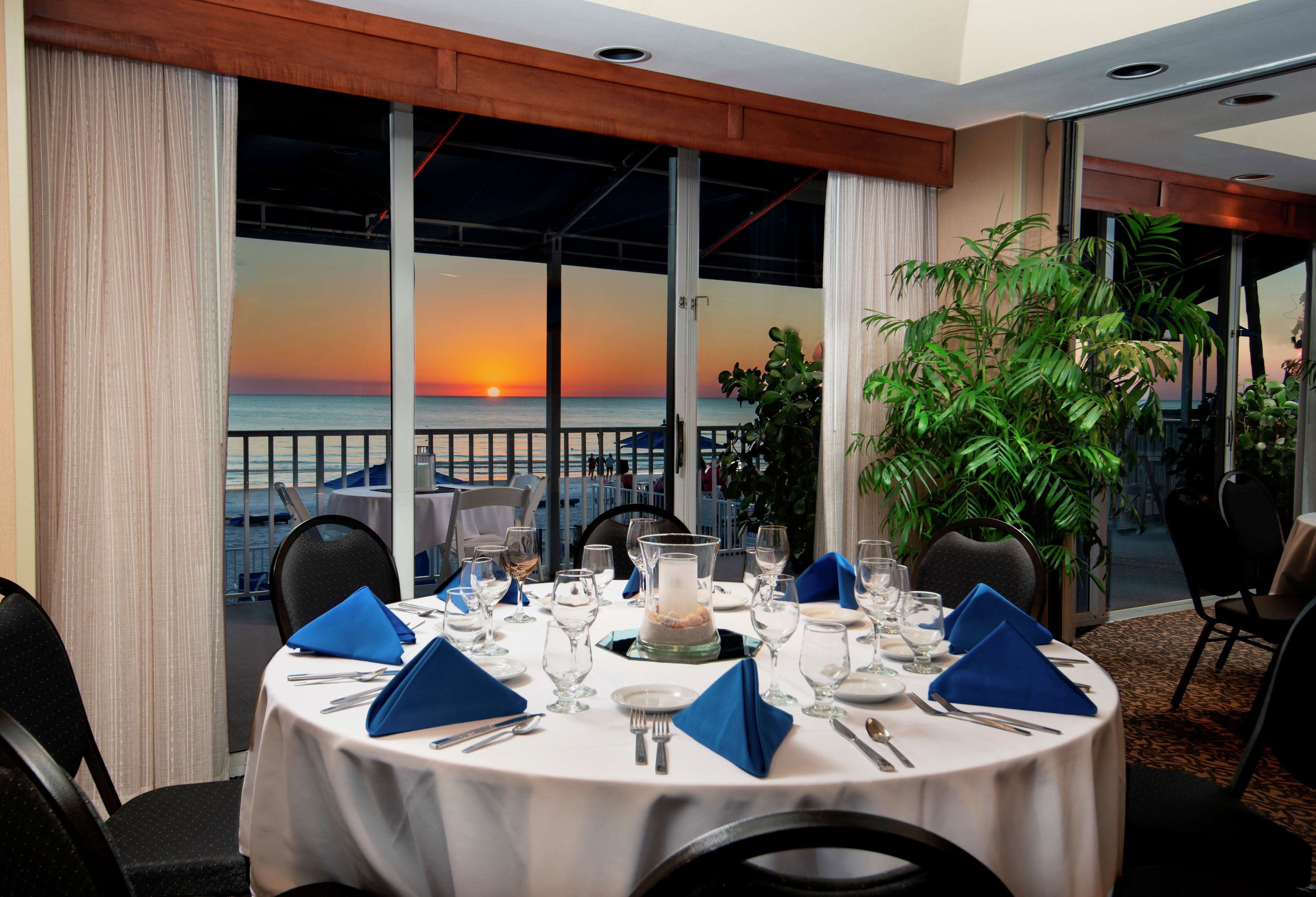 DoubleTree Beach Resort by Hilton Hotel Tampa Bay - North Redington Beach Photo