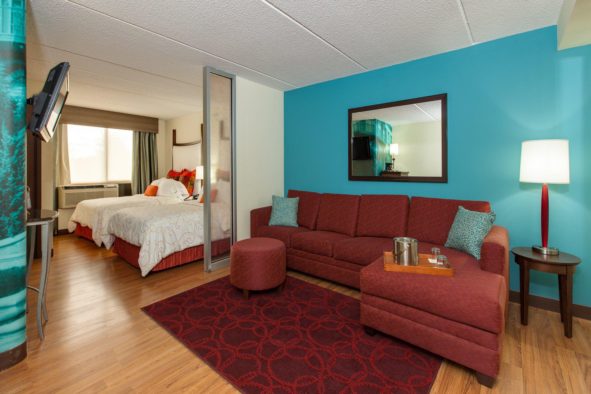 Hotel Indigo Chicago-Vernon Hills Photo