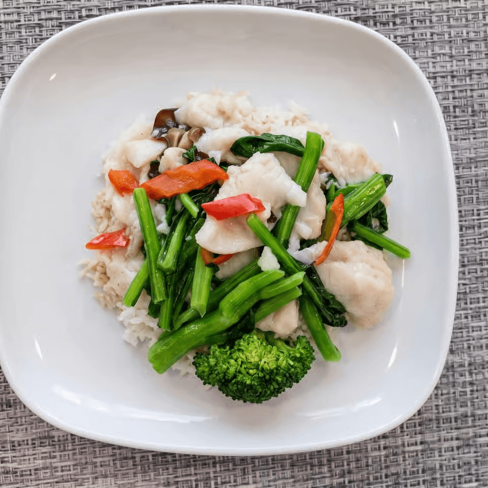 Beef Brisket with Vegetable on Rice / 時菜牛腩飯