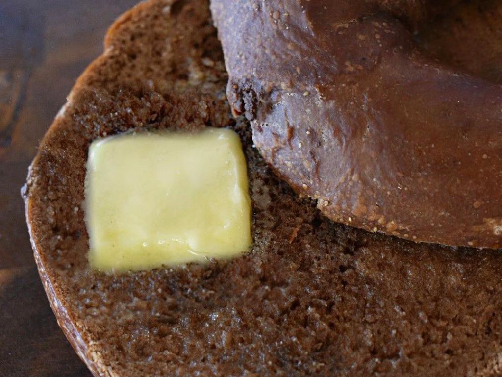 BAGEL W/BUTTER