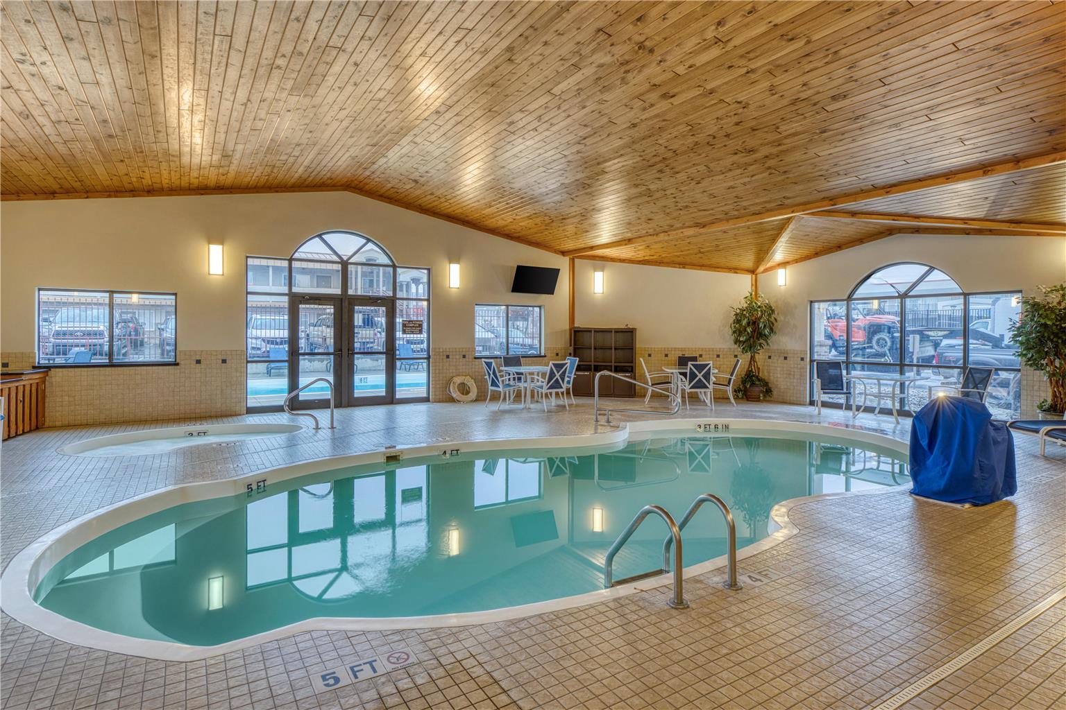 Best Western Plains Motel Image