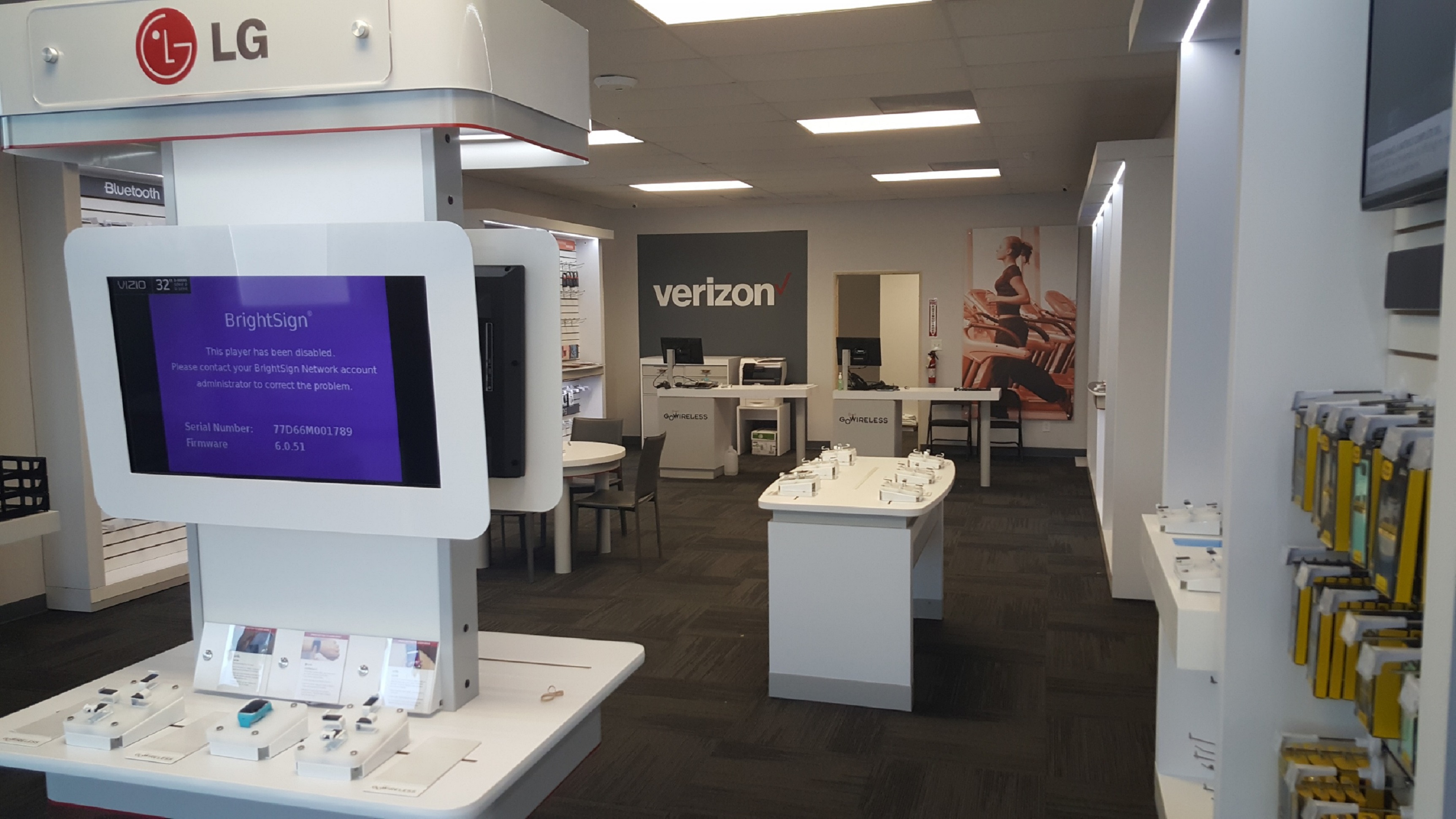 Verizon Authorized Retailer – GoWireless Photo