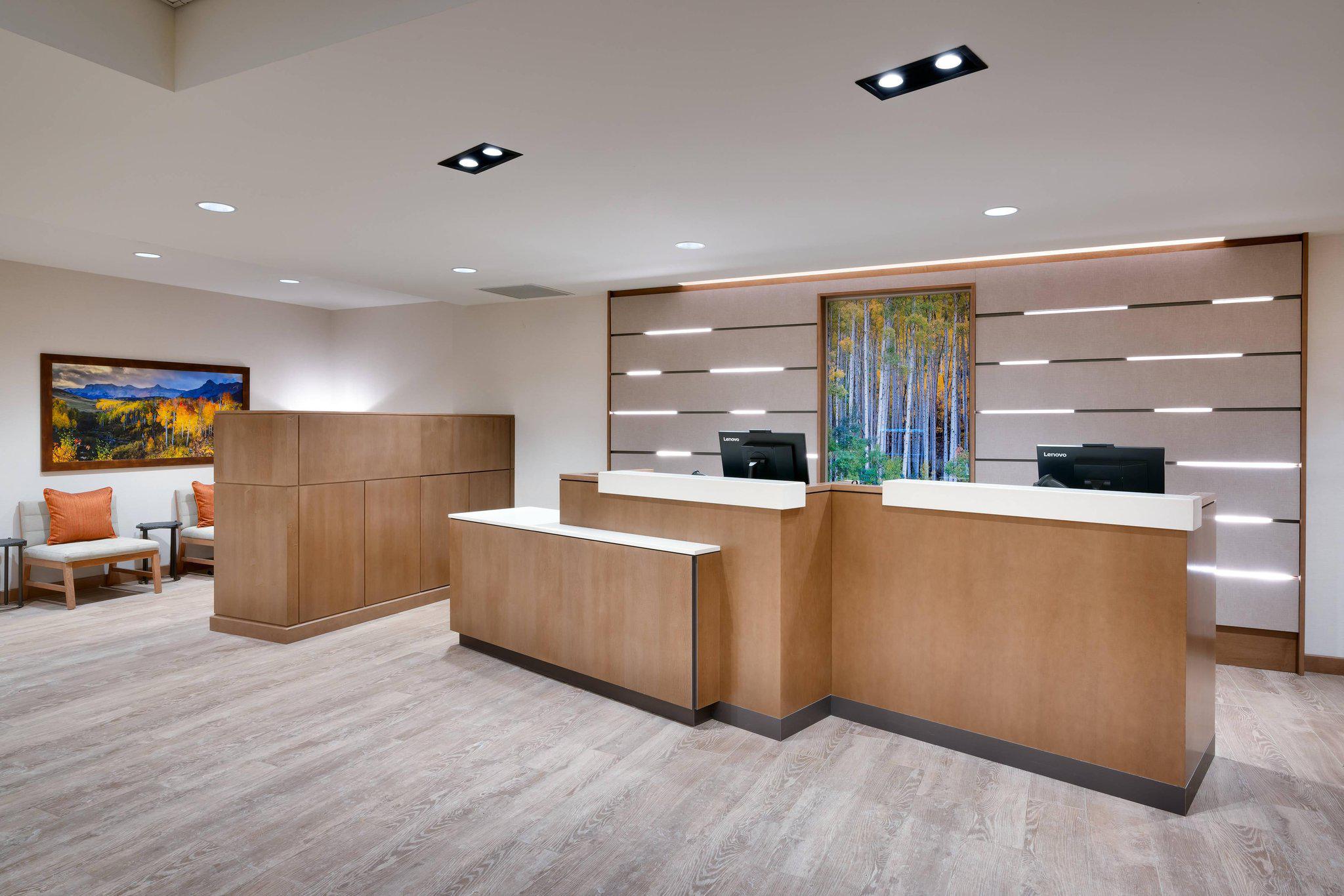 Fairfield Inn & Suites by Marriott Denver West/Federal Center Photo