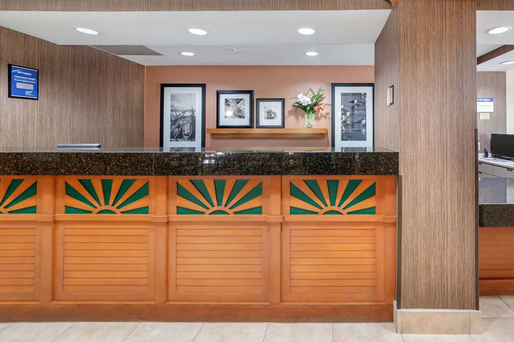 Best Western Plus Kendall Hotel & Suites Image