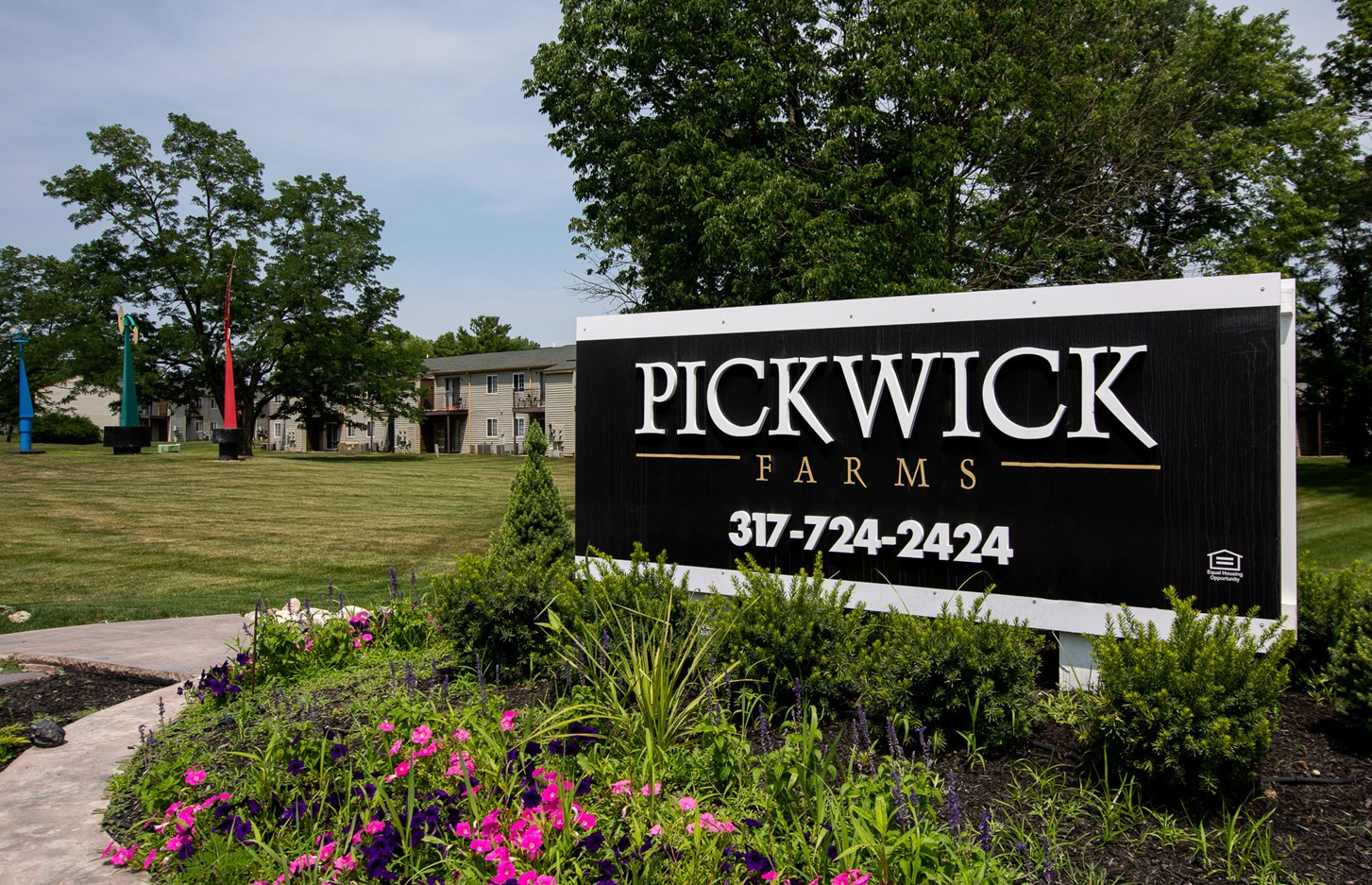 Pickwick Farms Apartments Photo