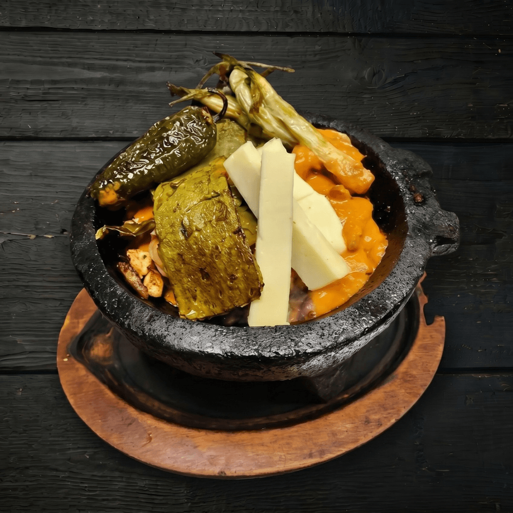 Molcajete Rojo or Amarillo