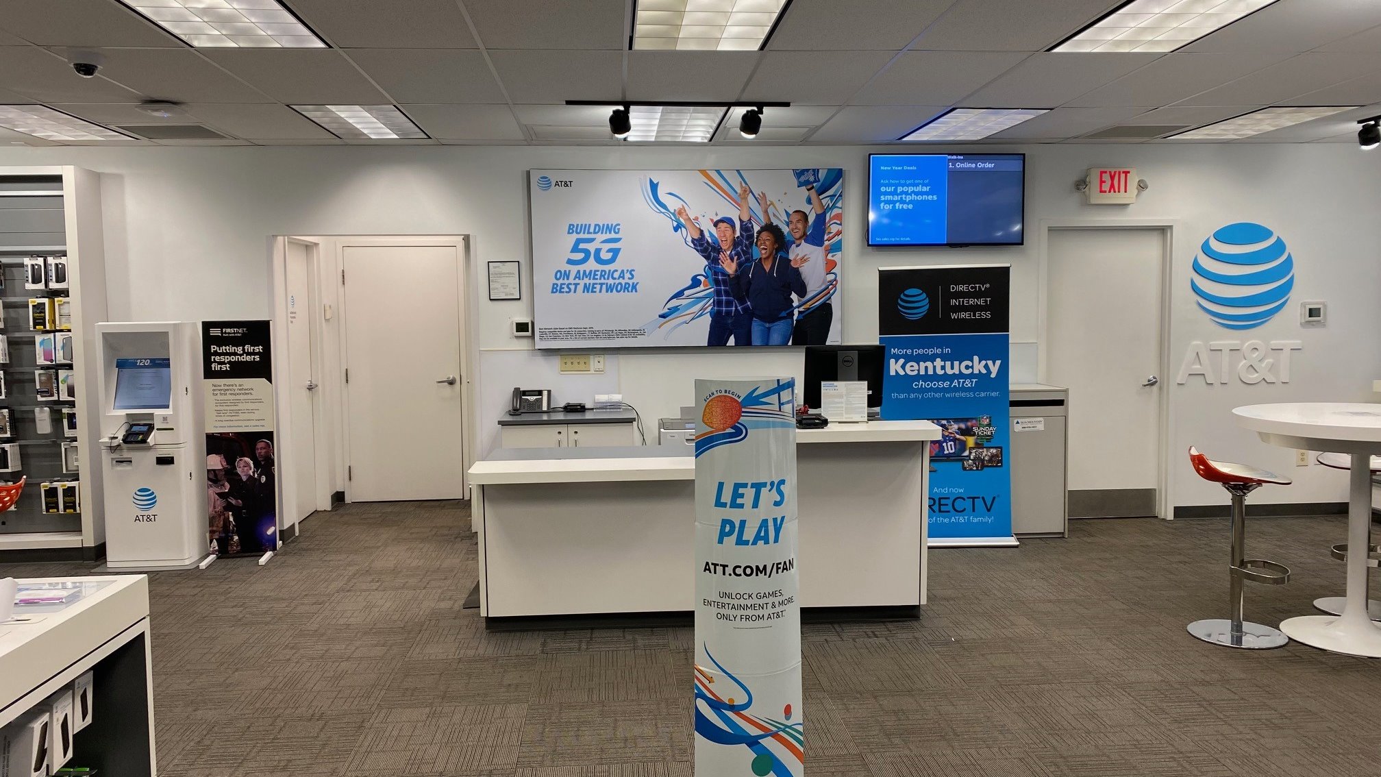 AT&T Store Photo