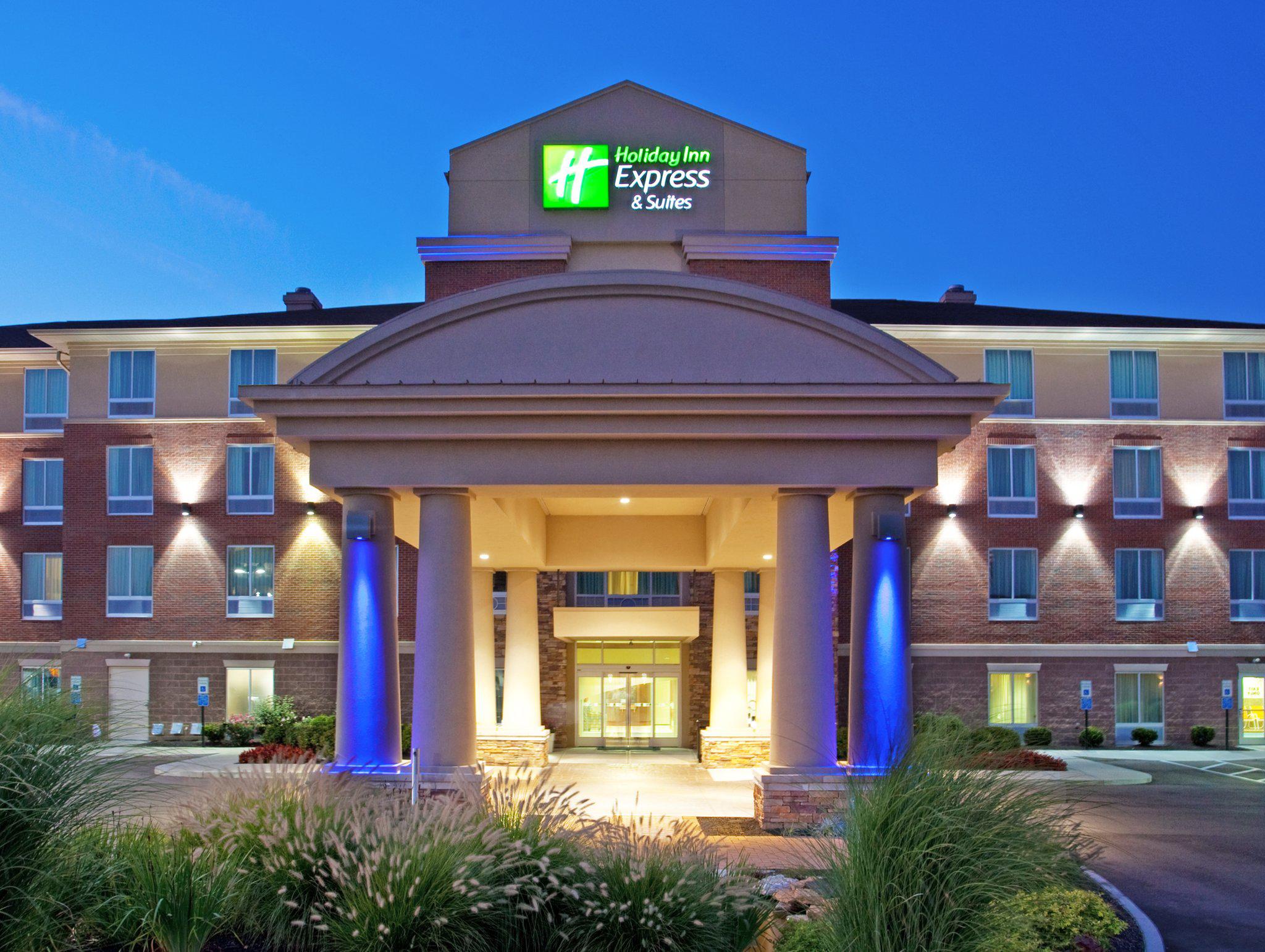 Holiday Inn Express & Suites Cincinnati - Mason Photo