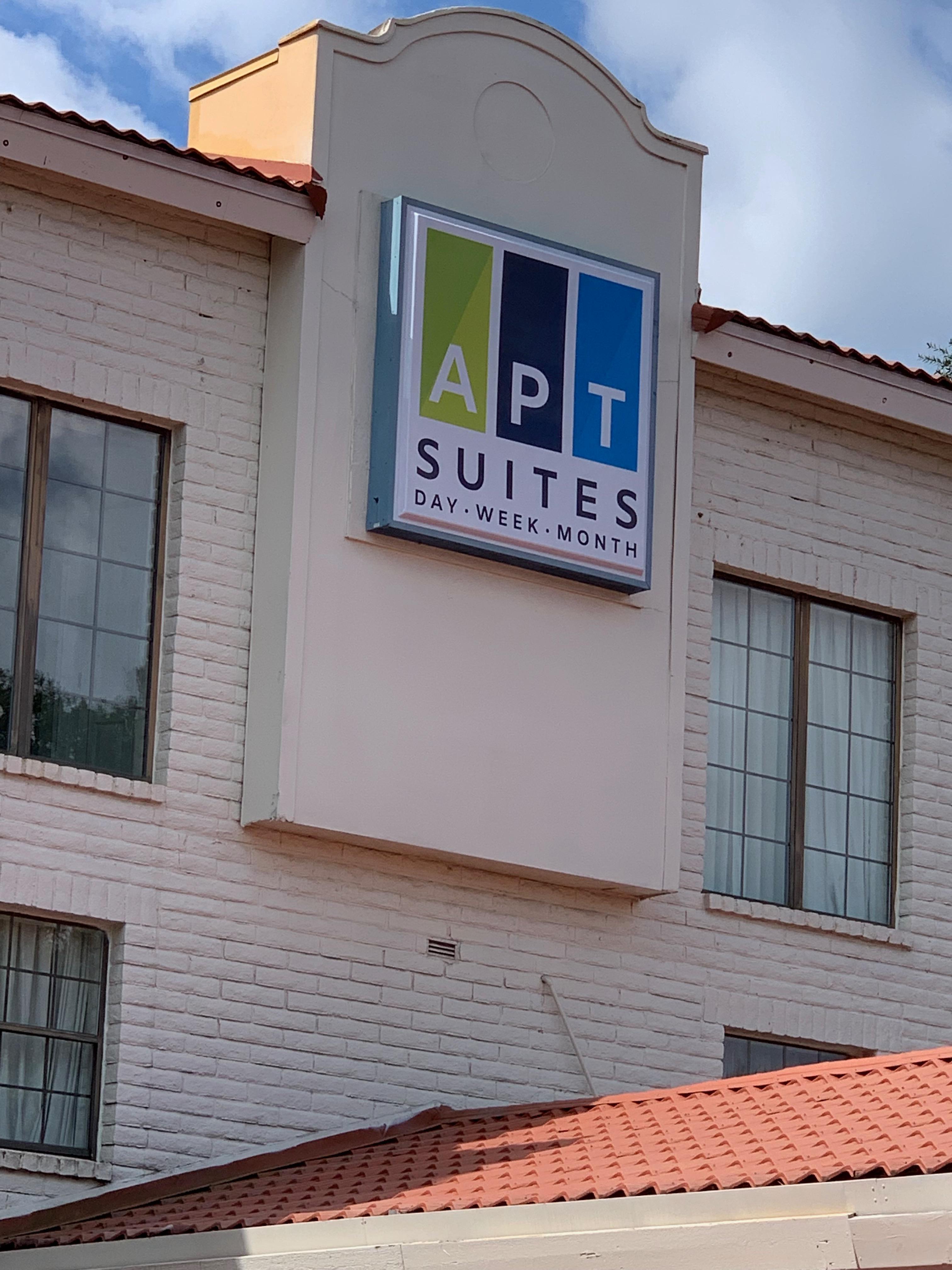 A-P-T Suites Jacksonville Photo