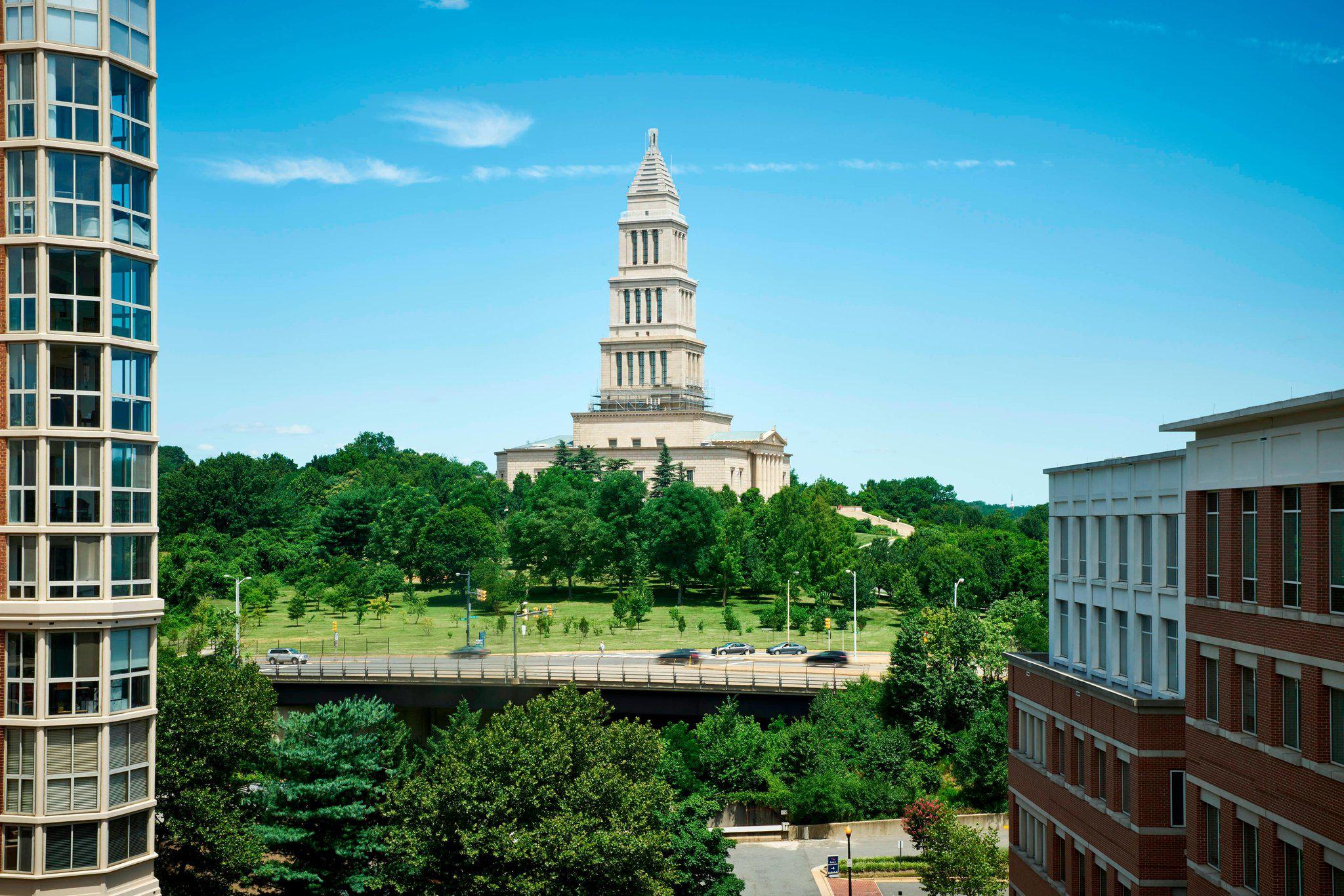 The Westin Alexandria Old Town Photo