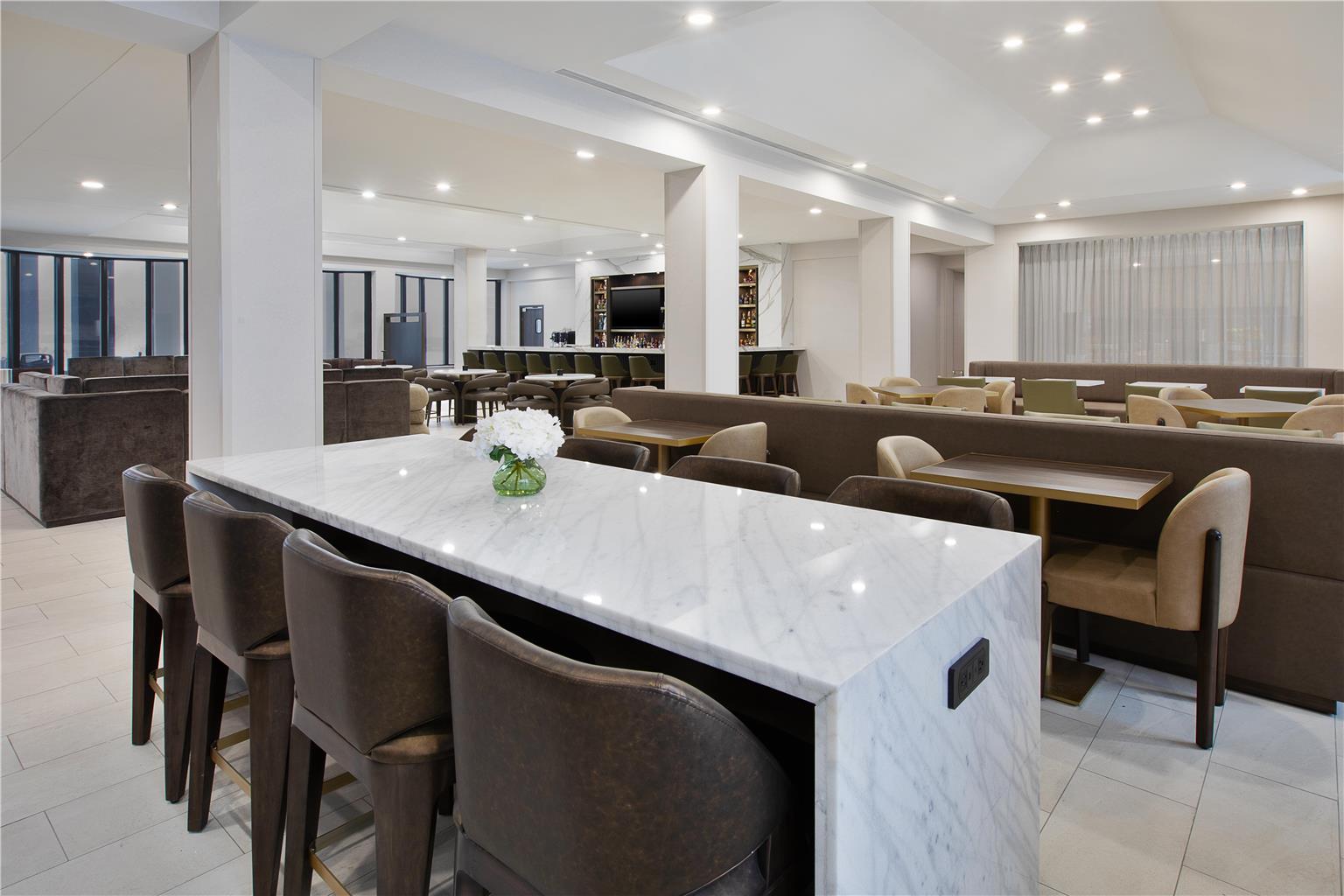 DoubleTree by Hilton Detroit Novi Image