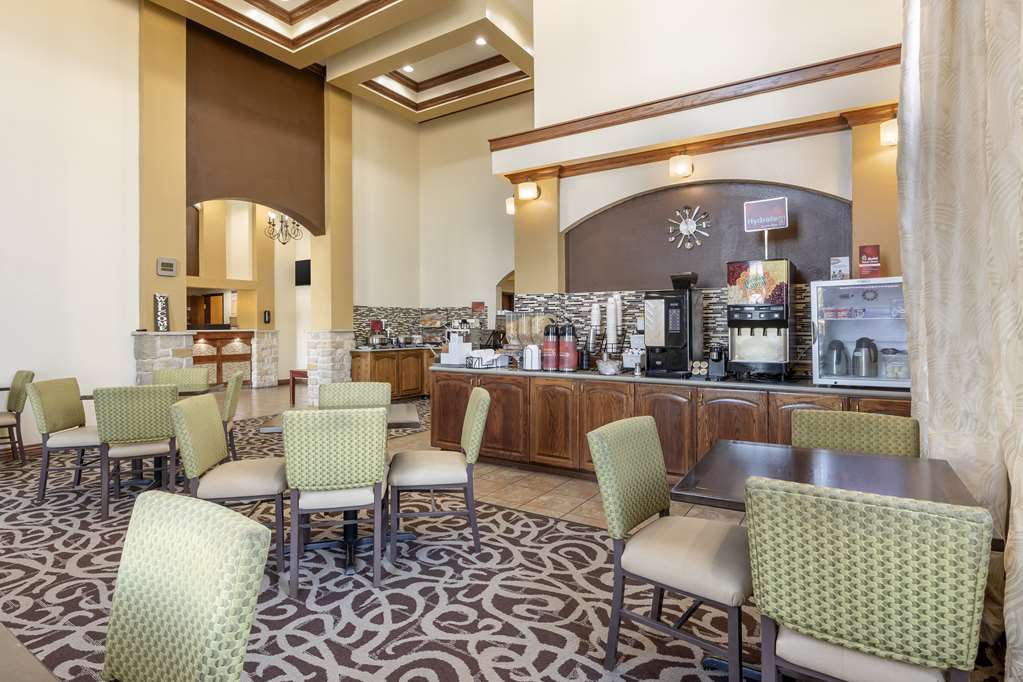 Best Western Plus Sikeston Image