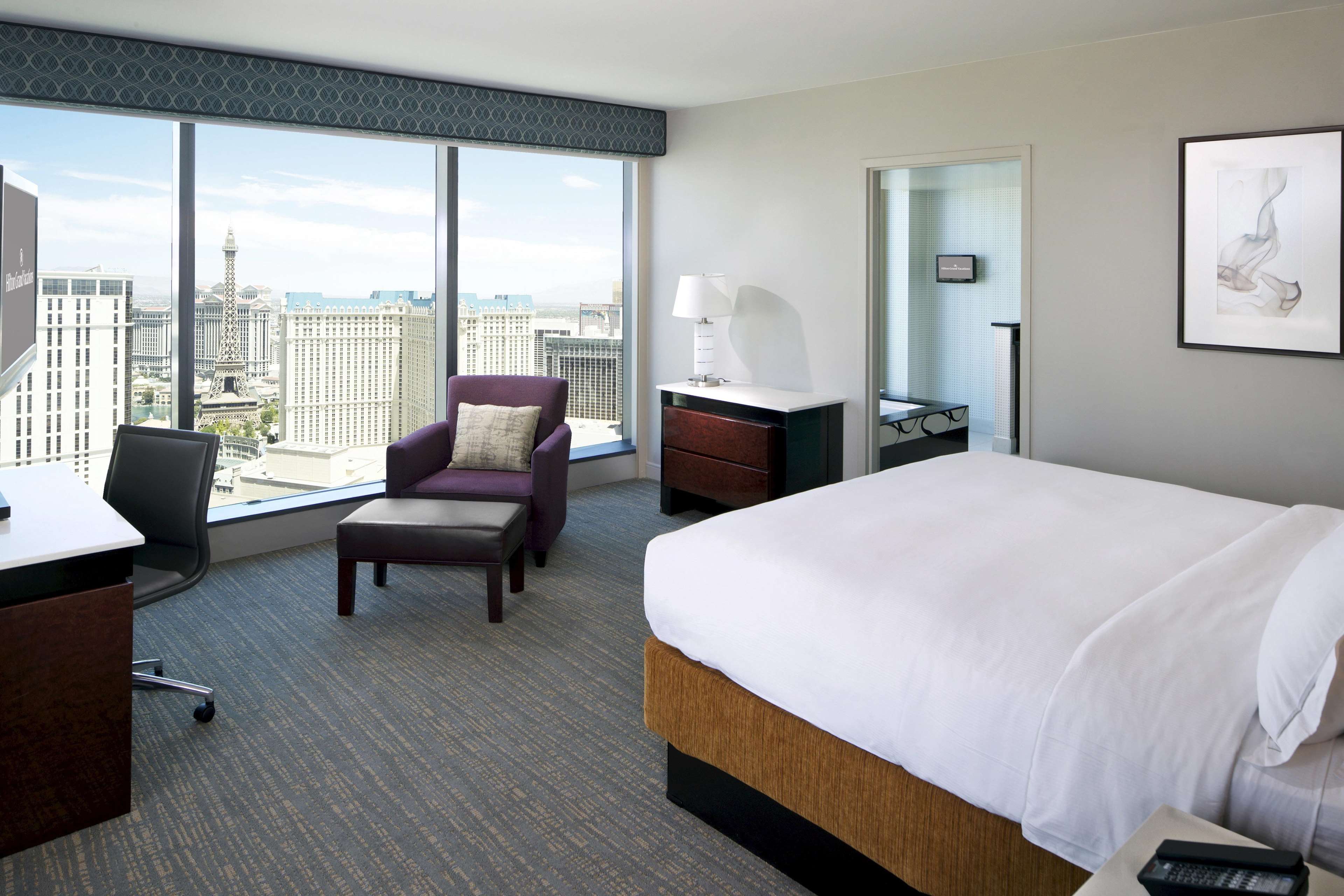 Elara by Hilton Grand Vacations – Center Strip Photo