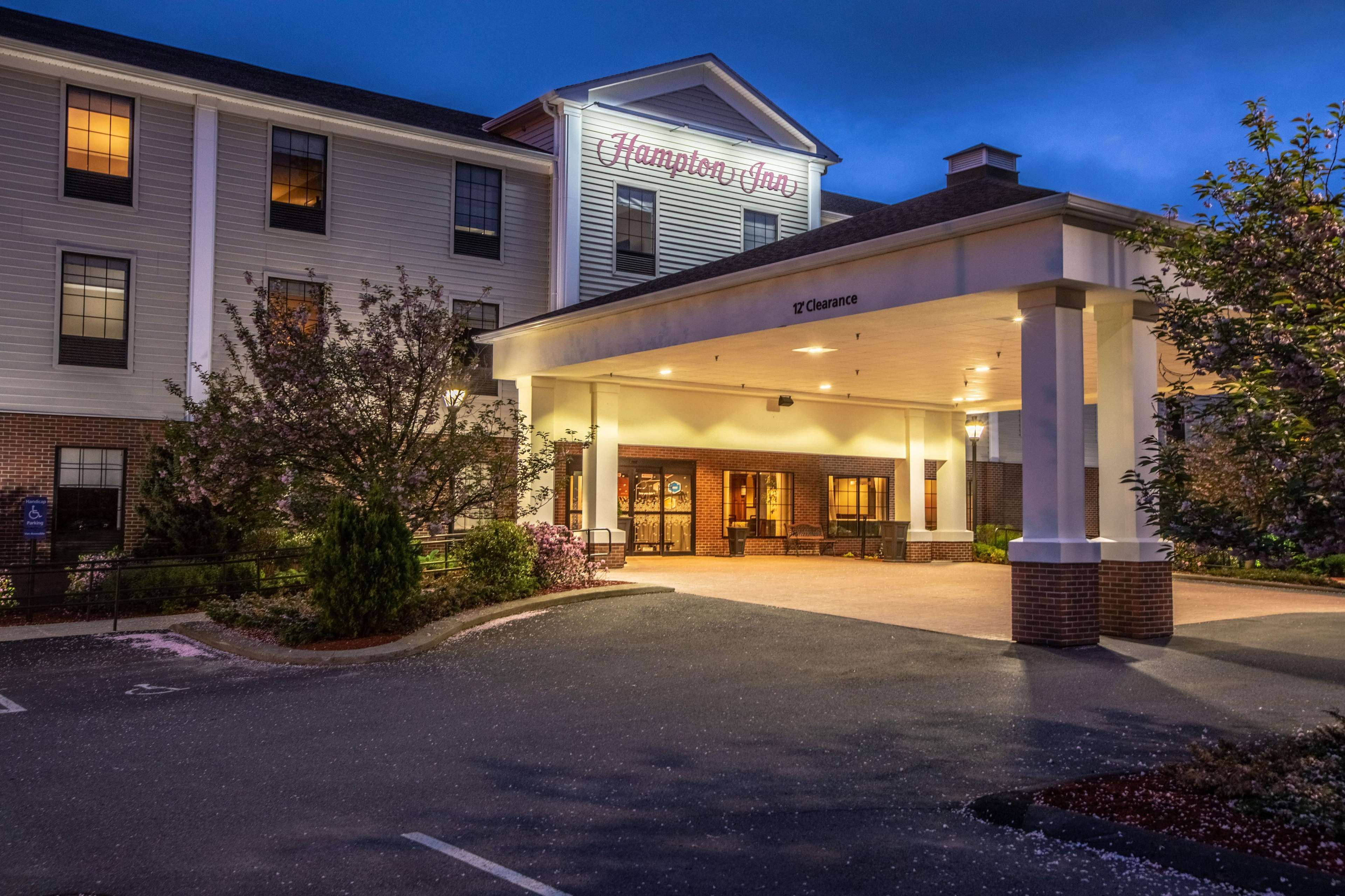 Hampton Inn Hadley-Amherst Area Photo