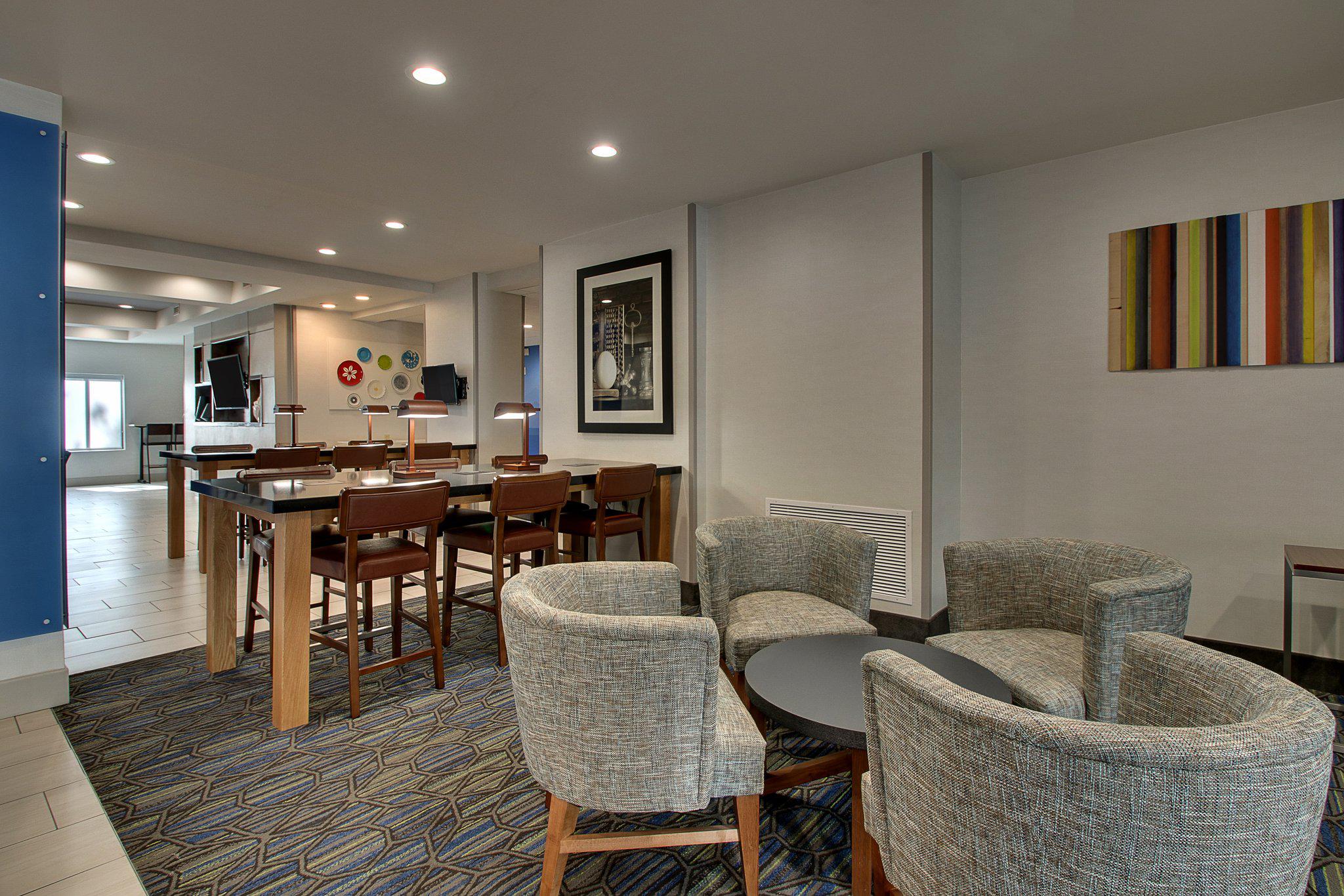 Holiday Inn Express & Suites Atlanta NW - Powder Springs Photo