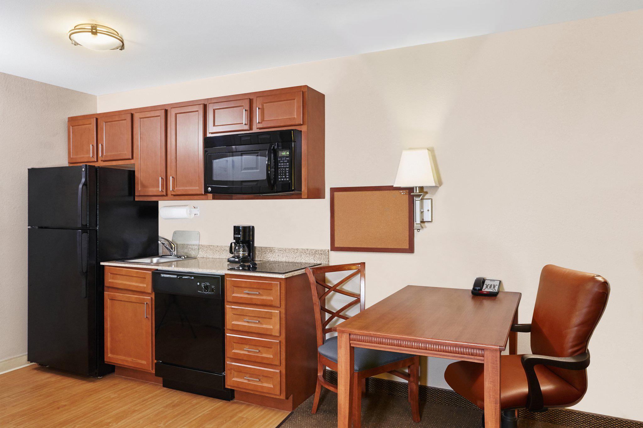 Candlewood Suites Fayetteville Fort Bragg Photo