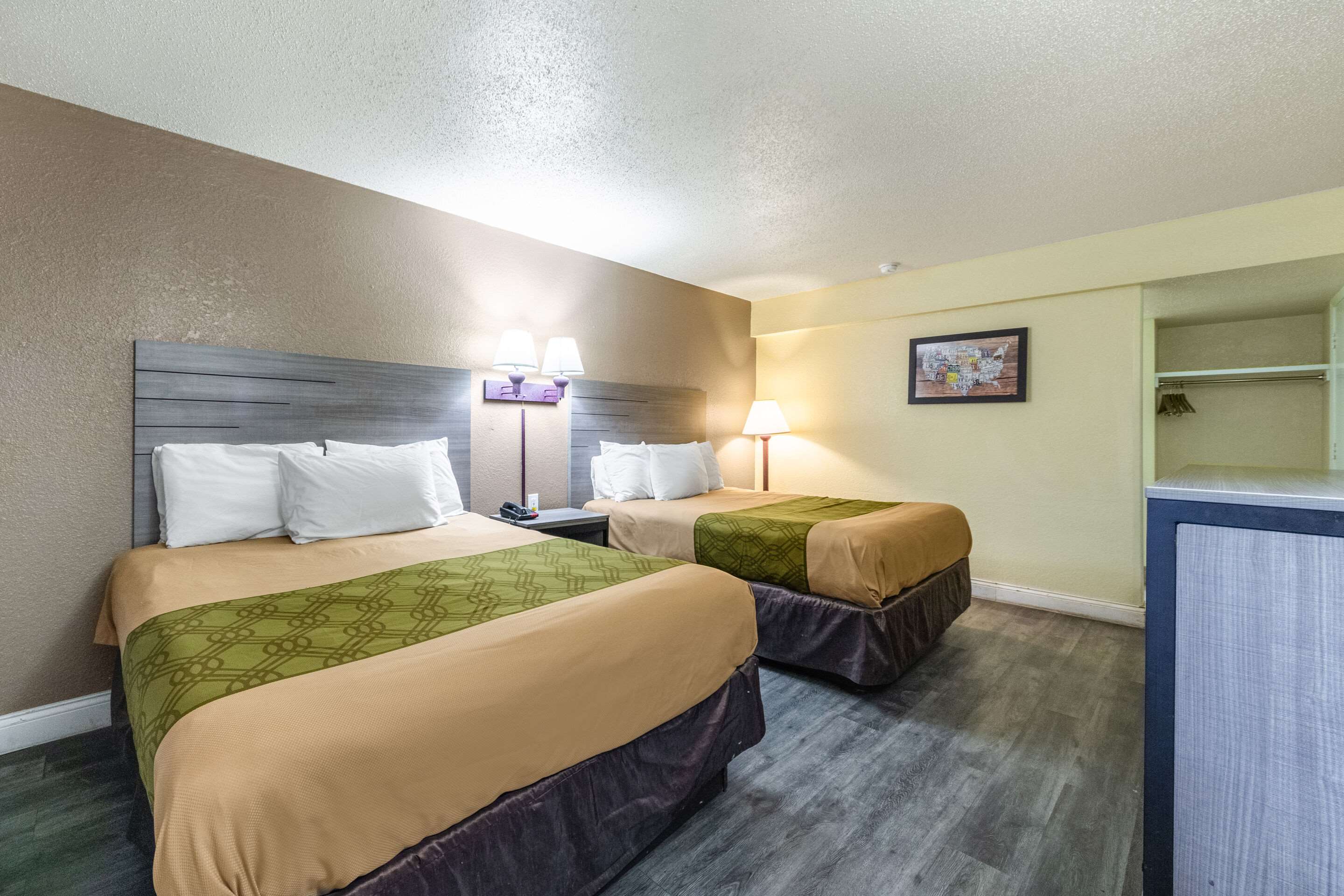 Econo Lodge San Marcos University Area Photo