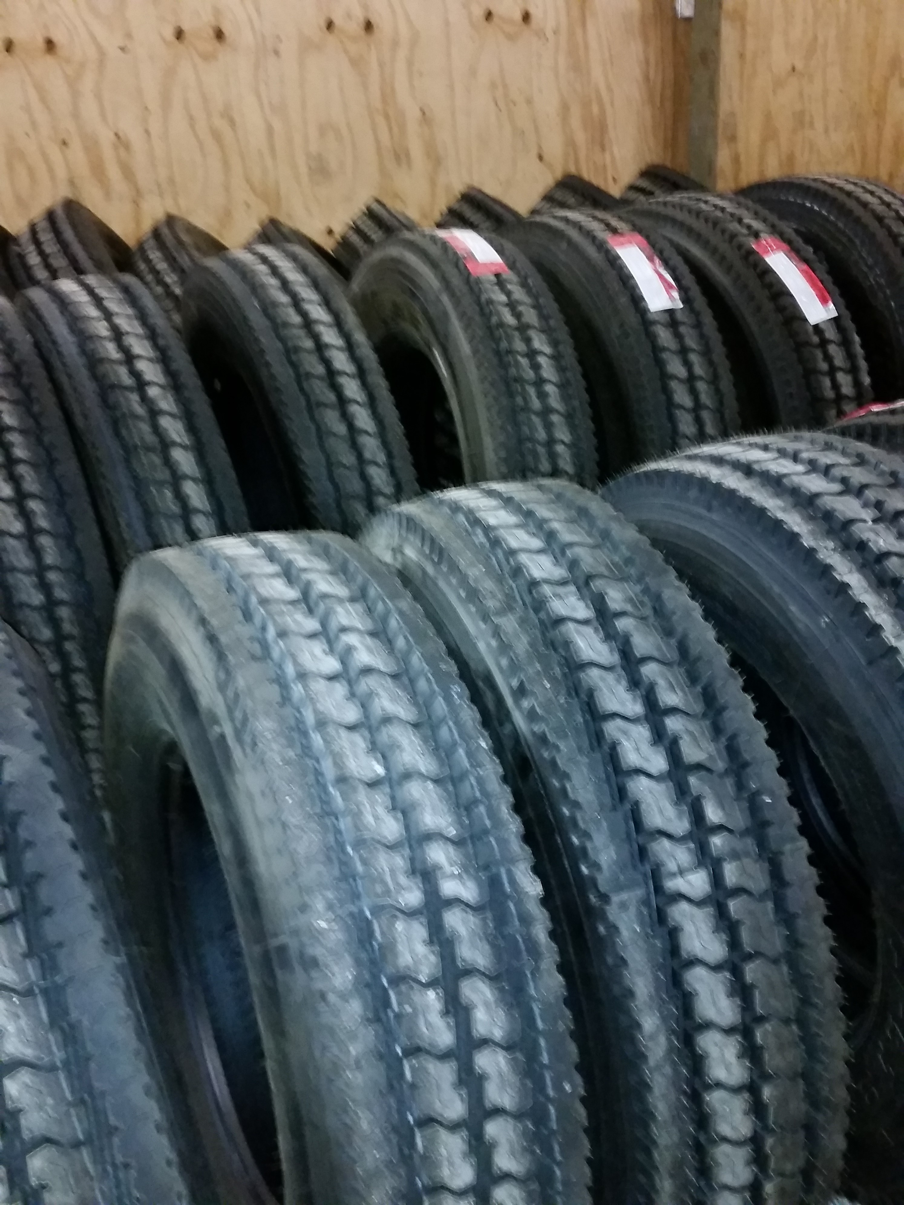 Kansas Tire Auto & Diesel Services Image