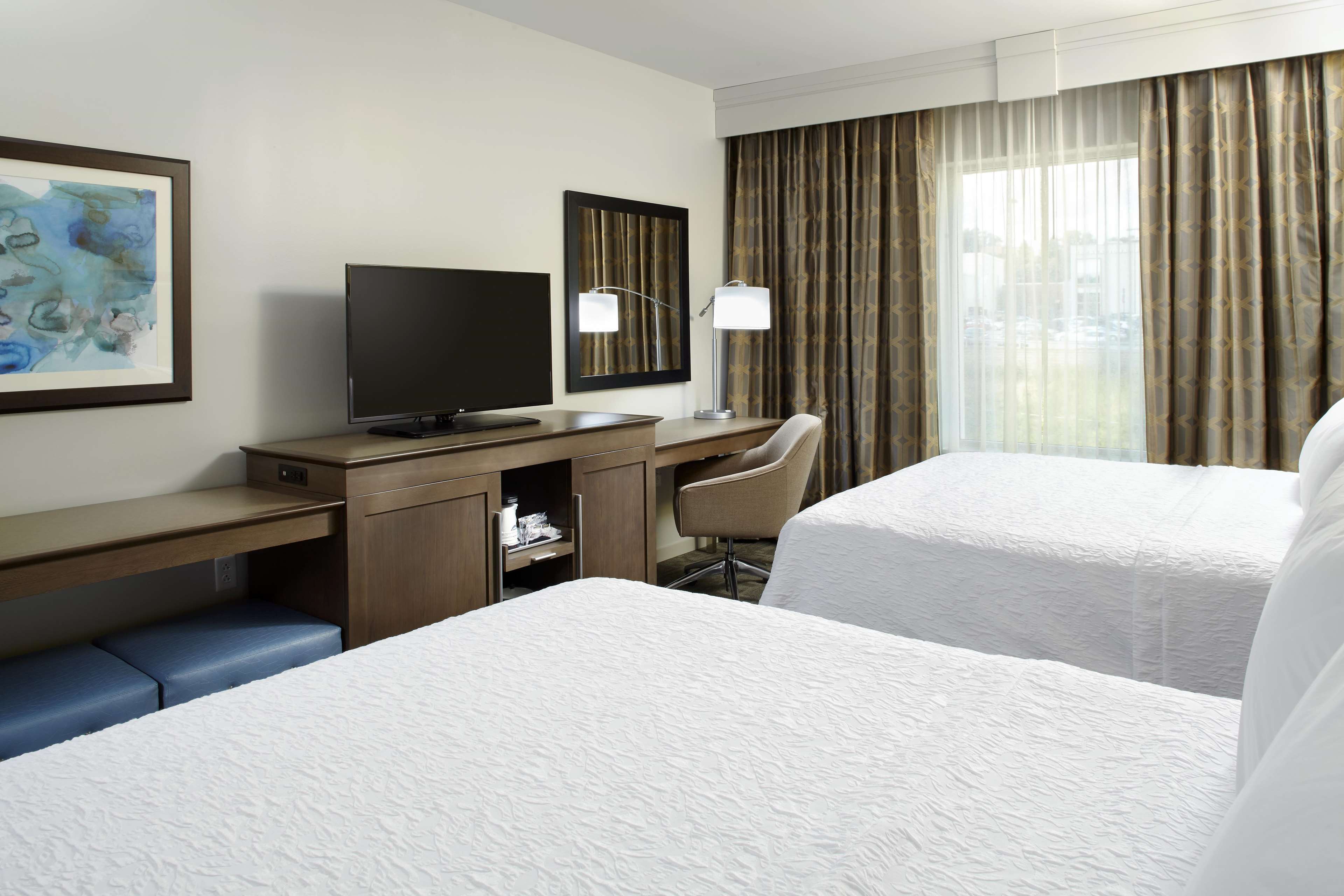 Hampton Inn & Suites Pittsburgh Airport South–Settlers Ridge Photo