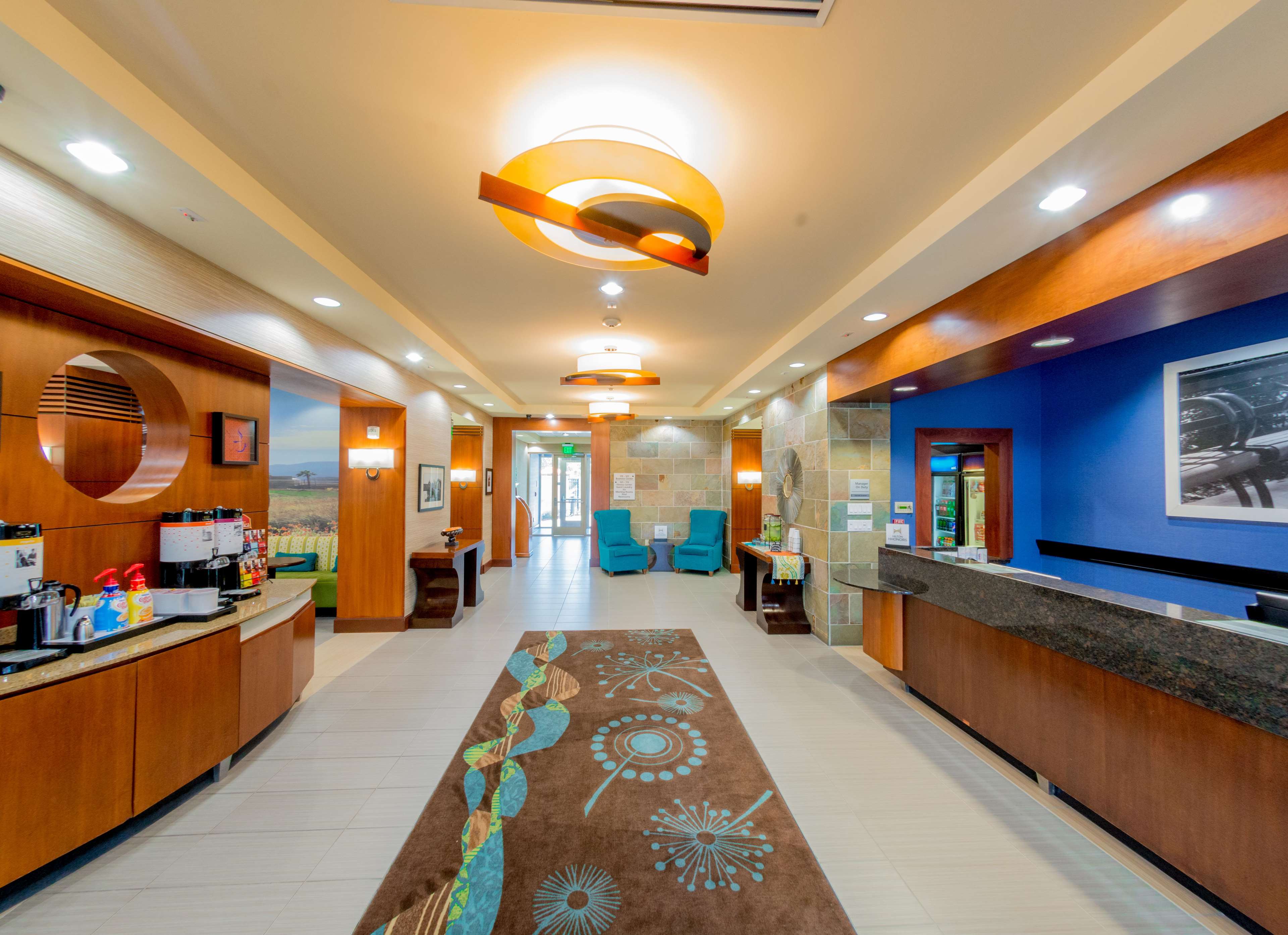 Hampton Inn & Suites Riverside/Corona East Photo