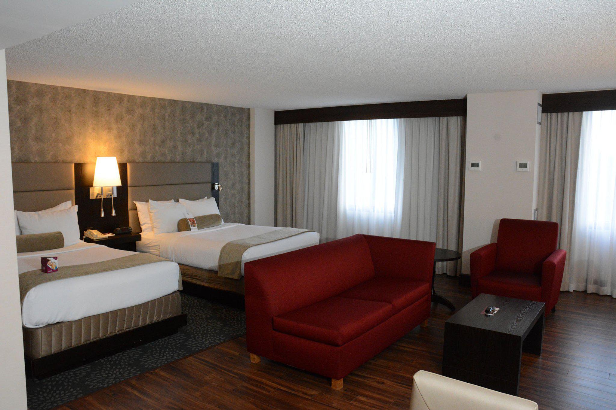 Crowne Plaza Stamford Photo