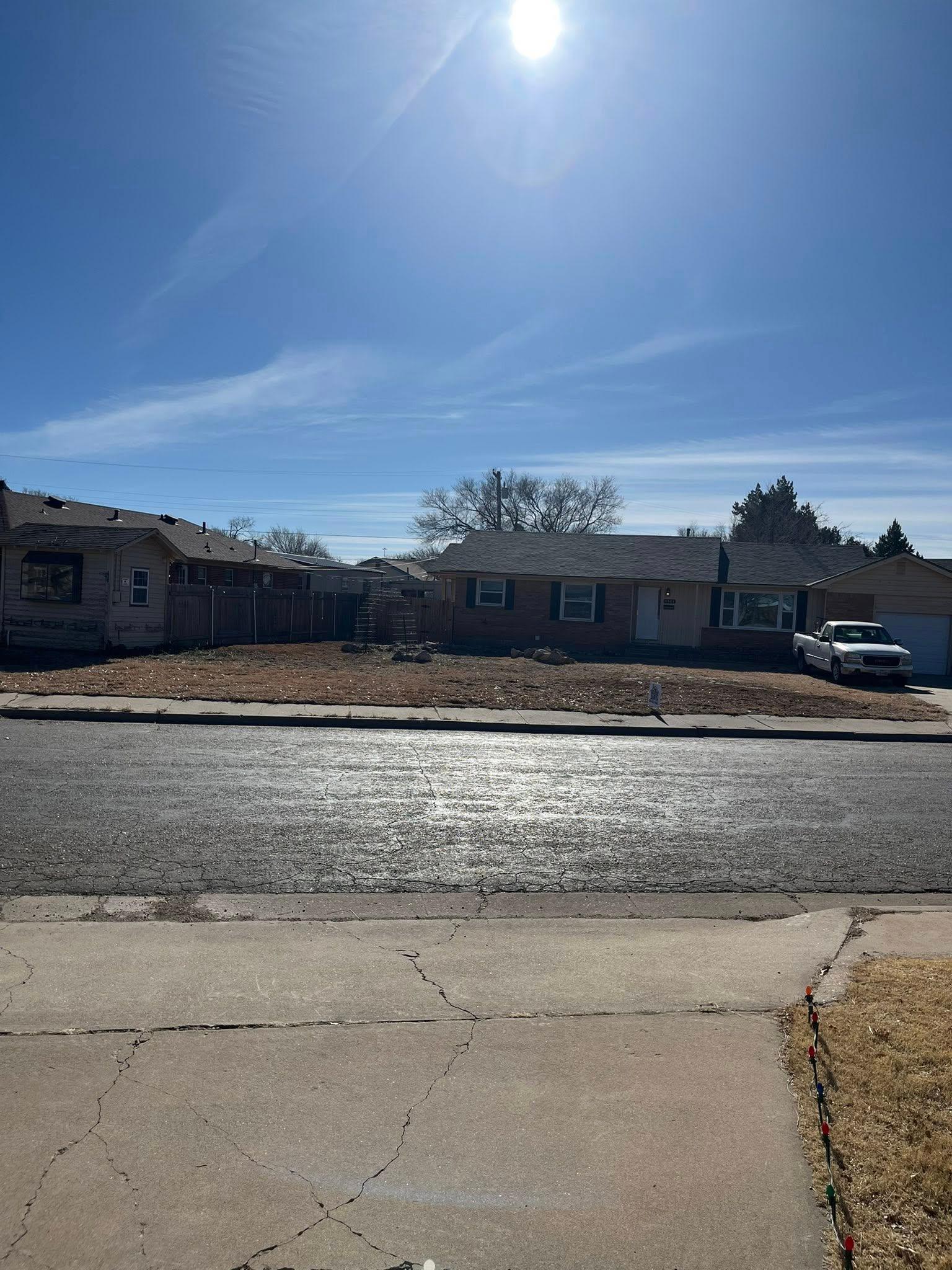 Off The Court Property Maintenance (DBA Amarillo Tree Removal) Image