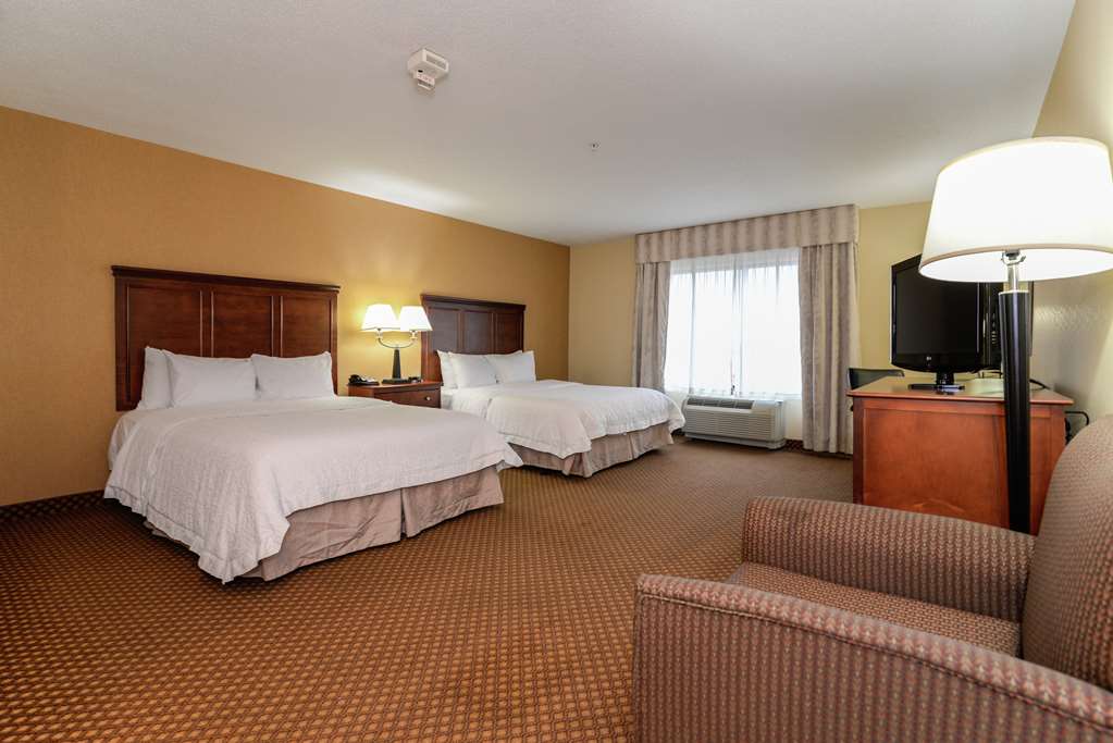 Hampton Inn & Suites Detroit/Chesterfield Township Image