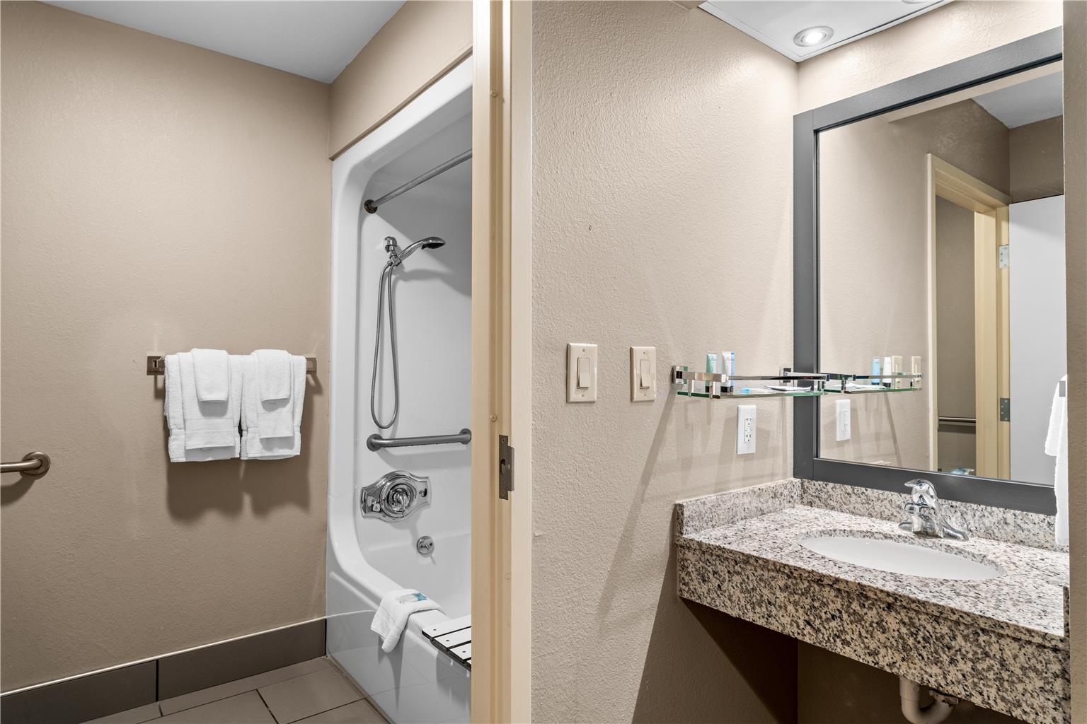 Best Western Courtview Hotel Image