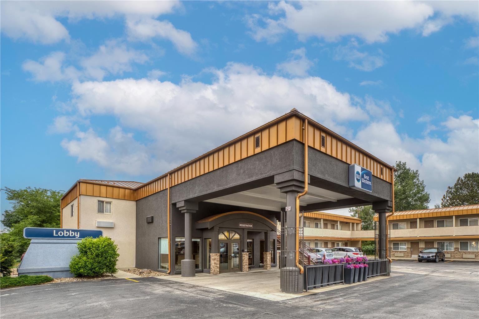 Best Western Plains Motel Image
