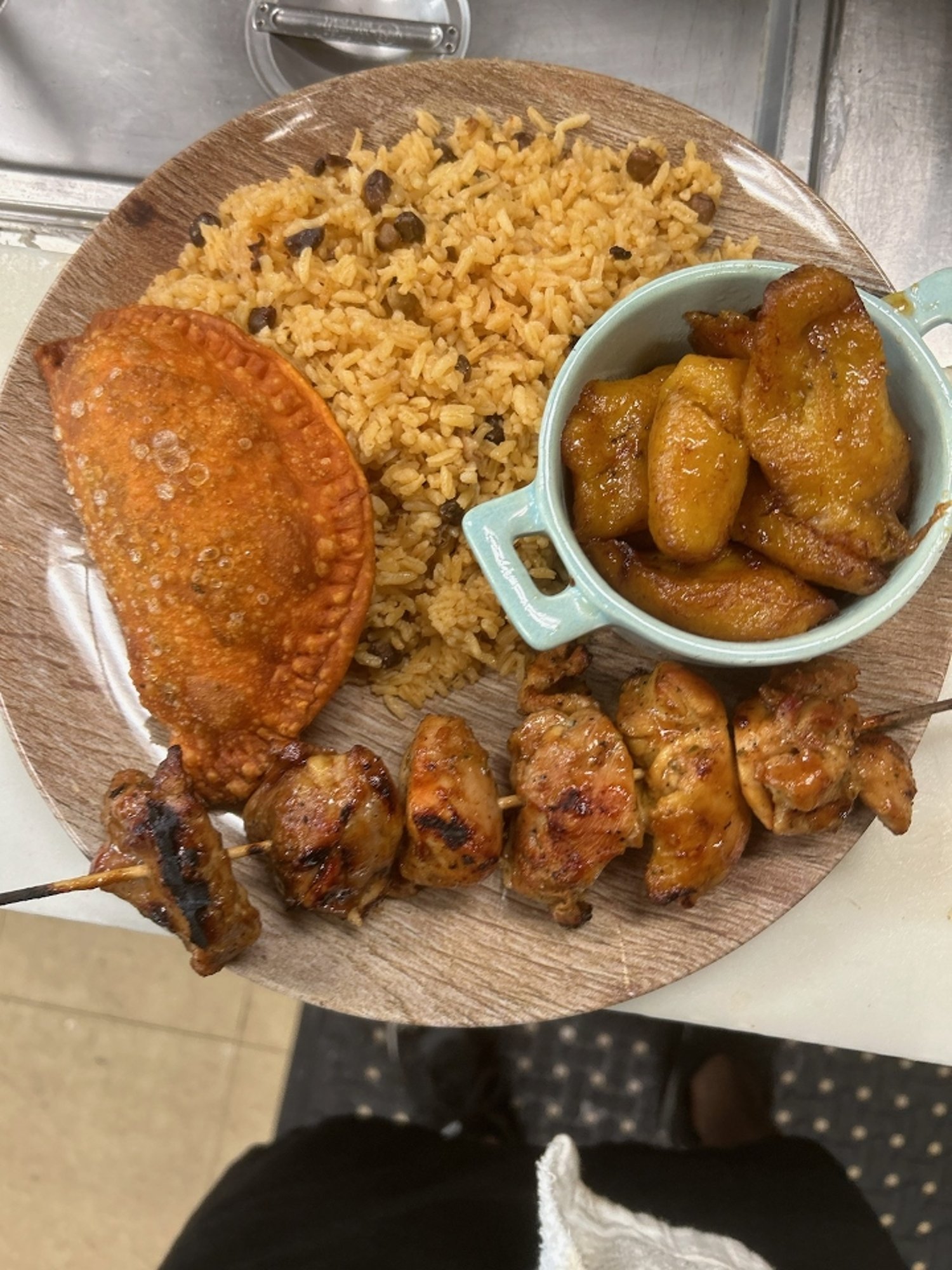 Empanada & Pincho Combo