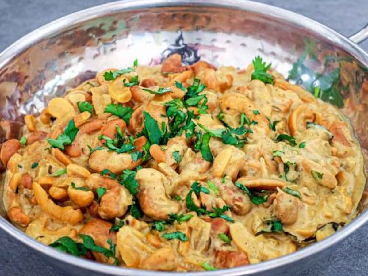 Kaju Methi Curry