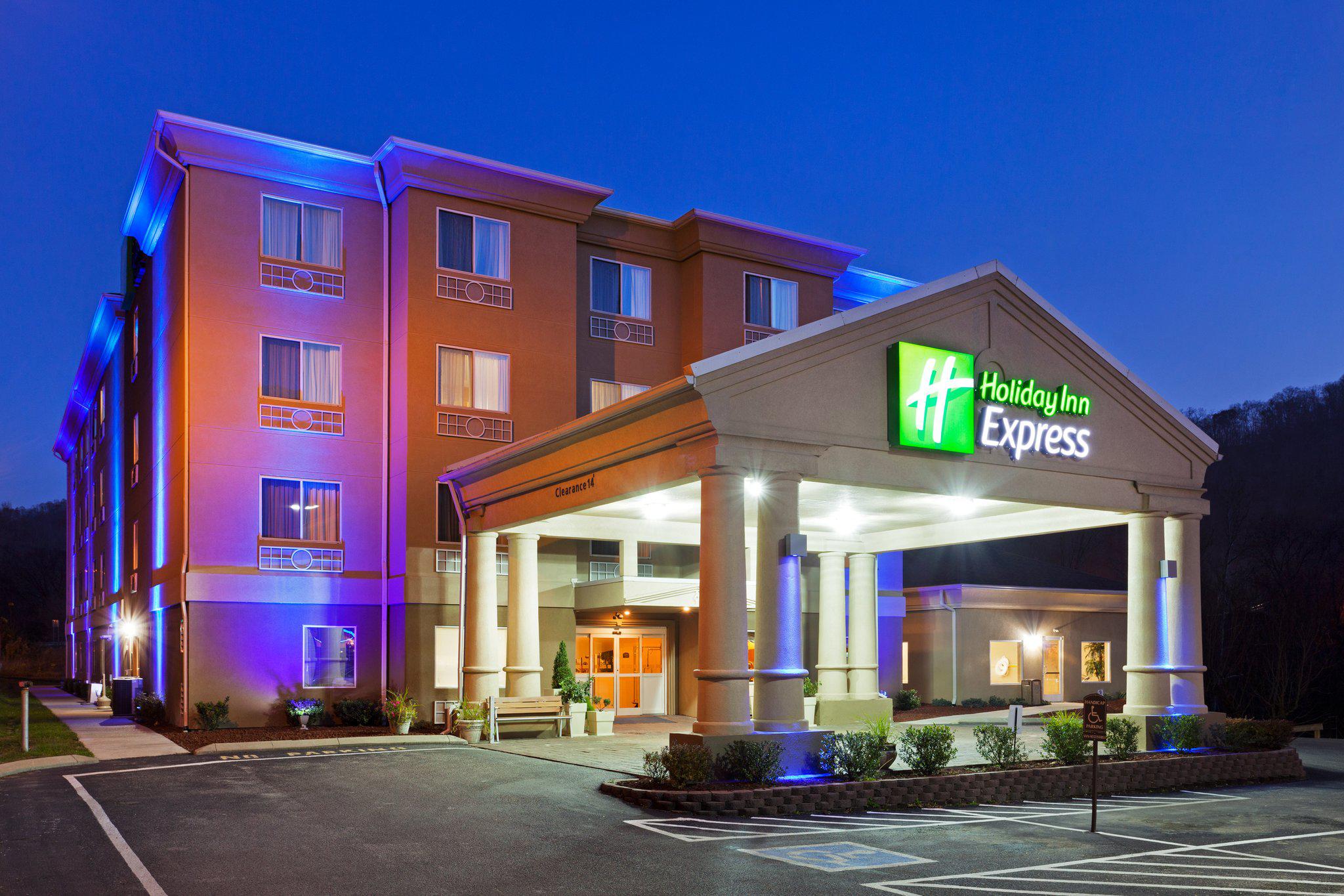 Holiday Inn Express & Suites Pikeville Photo