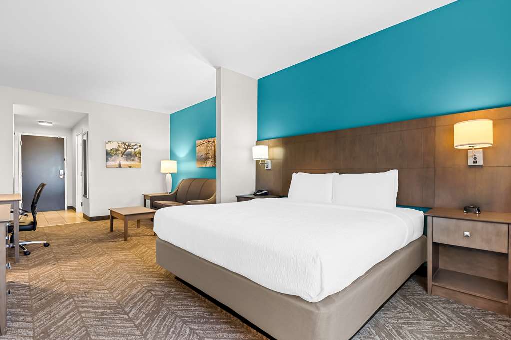 Best Western Plus Bolivar Hotel & Suites Image