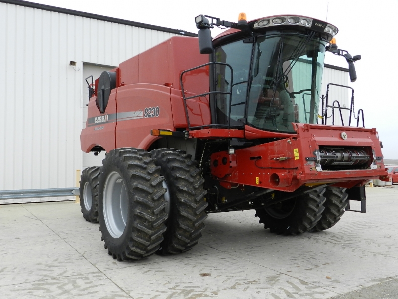 2013 Case IH 8230