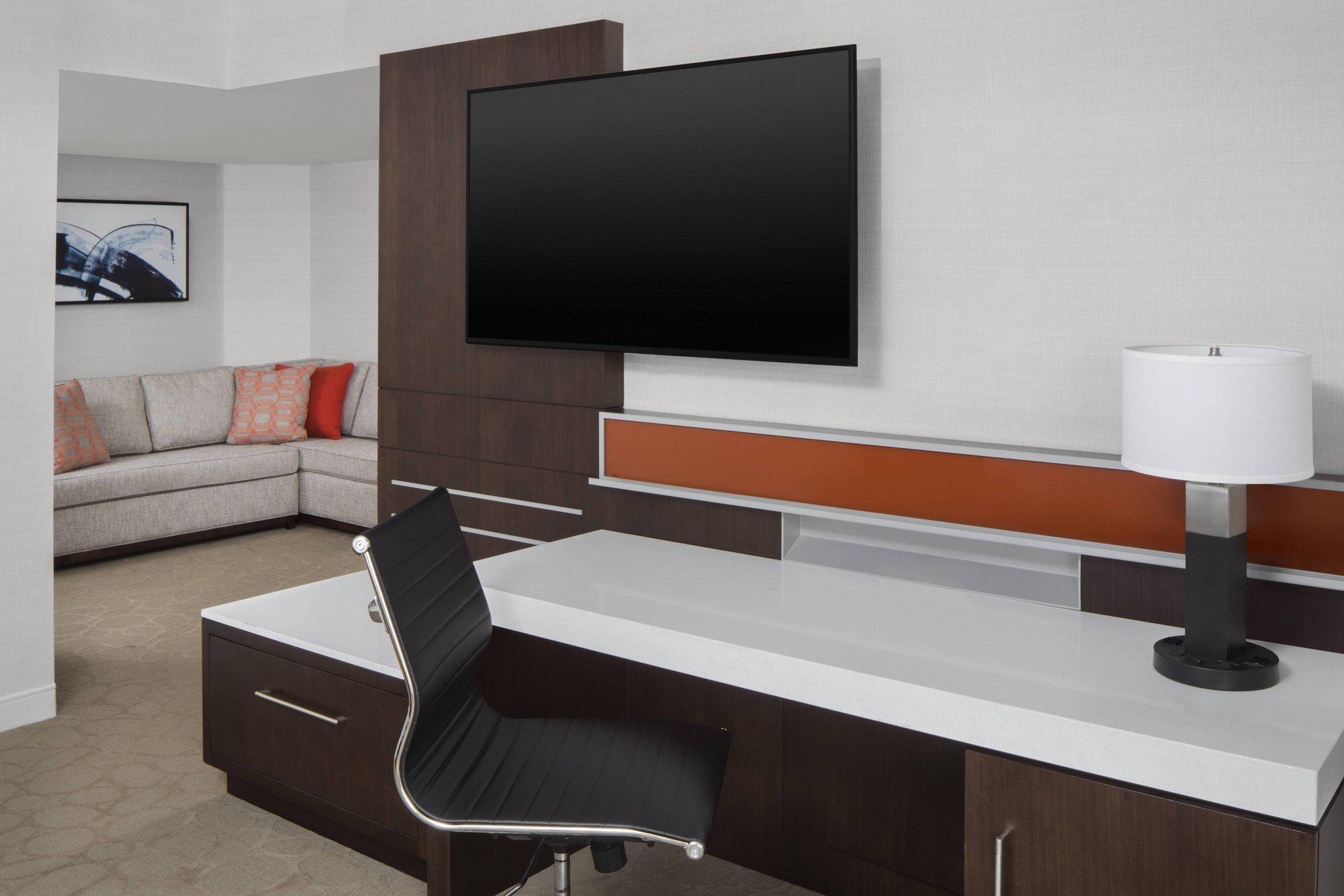 Renaissance Philadelphia Airport Hotel Photo