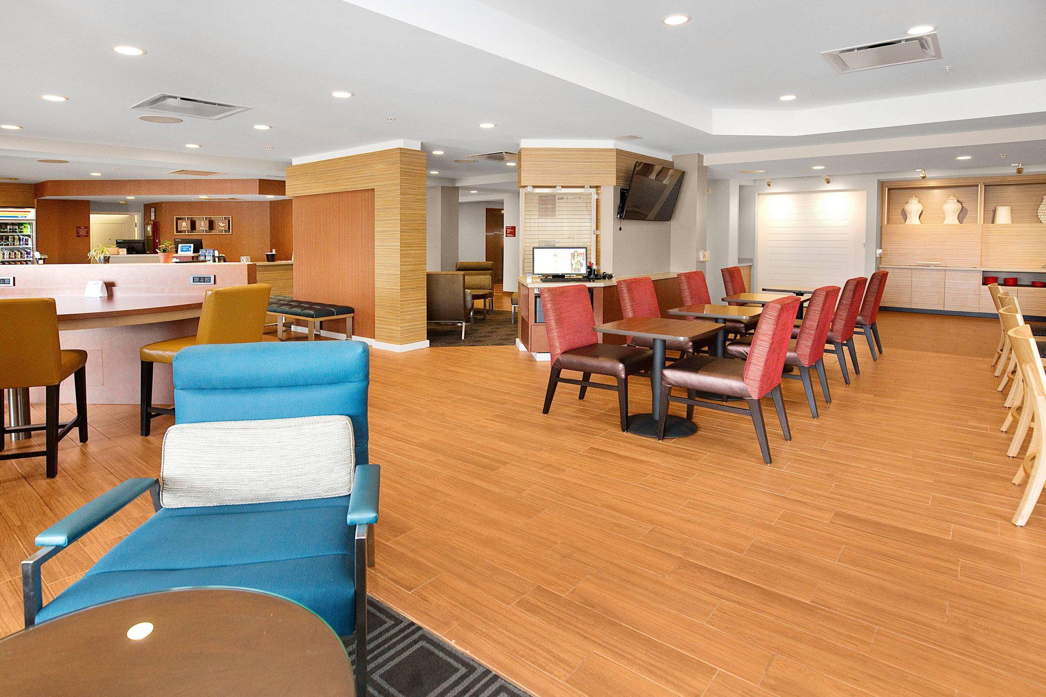 TownePlace Suites by Marriott Pittsburgh Harmarville Photo