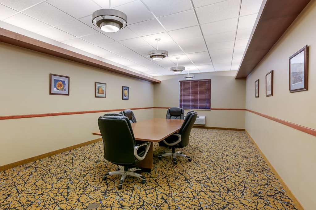 Best Western Golden Prairie Inn & Suites Image