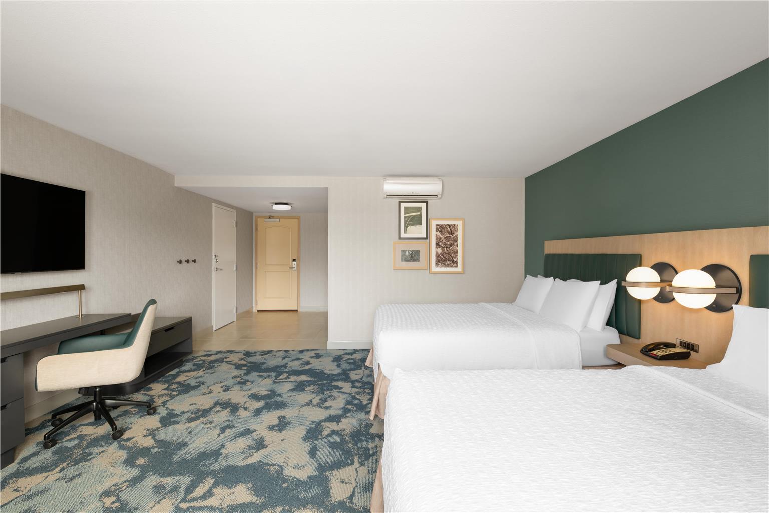 Hampton Inn & Suites Oakland Airport-Alameda Image