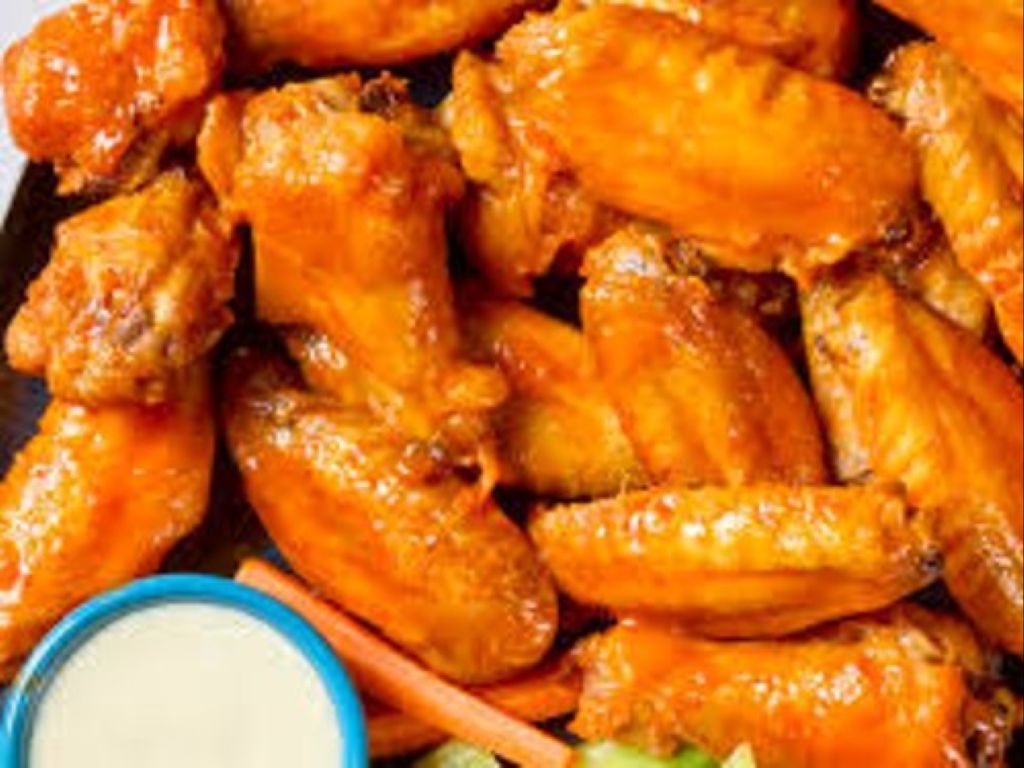 5 Wings w/ Fries