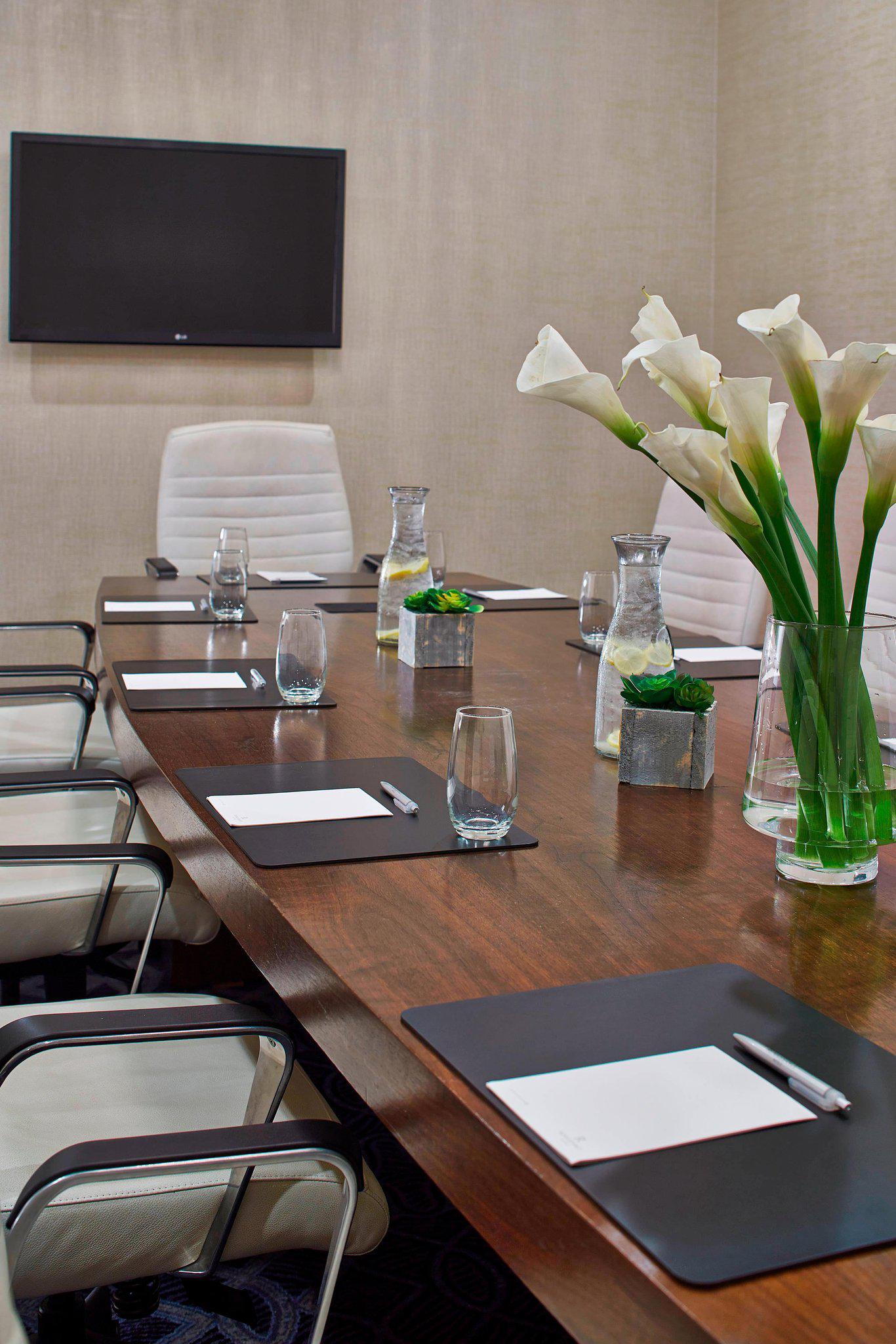 Renaissance Philadelphia Airport Hotel Photo