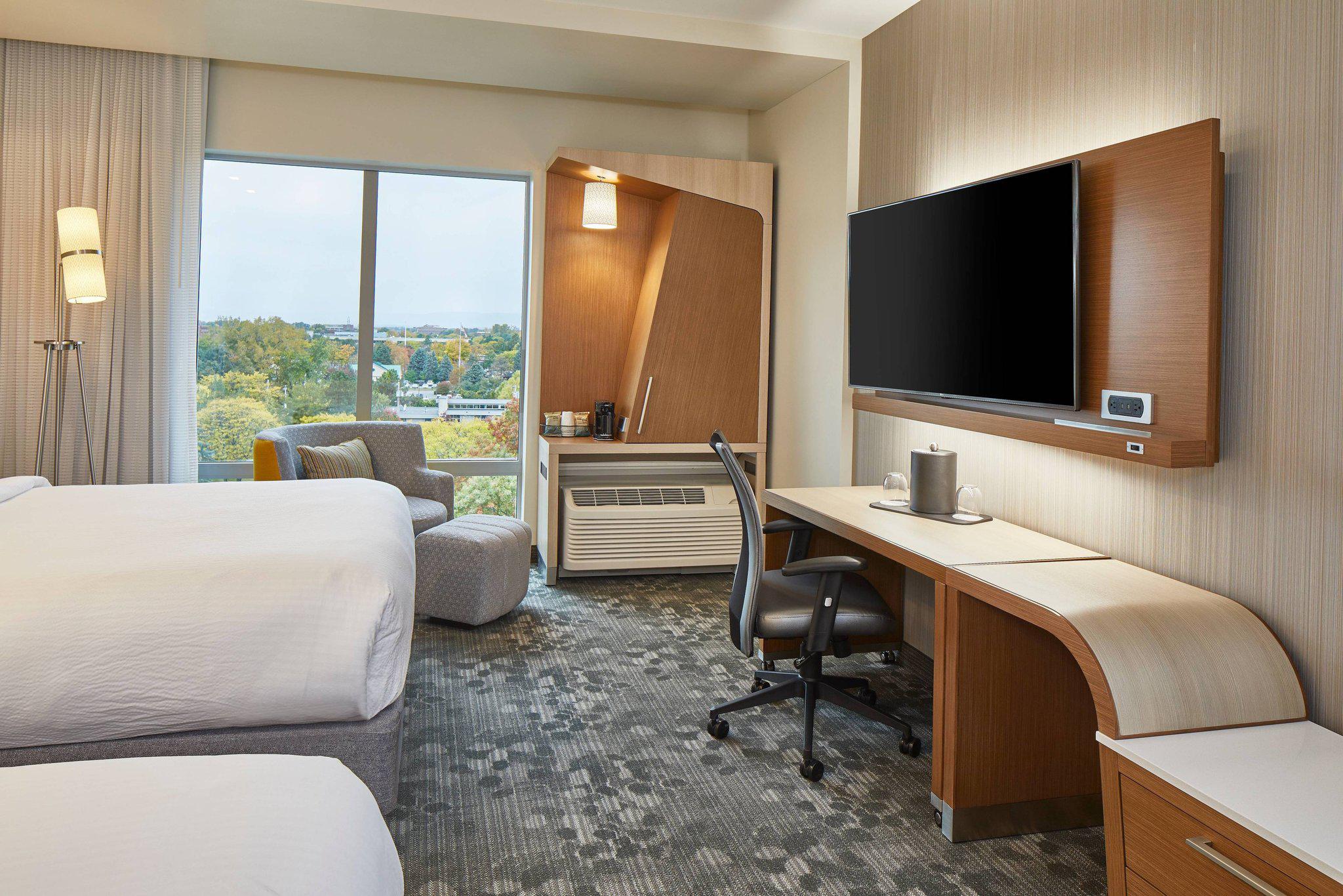 Courtyard by Marriott Albany Airport Photo