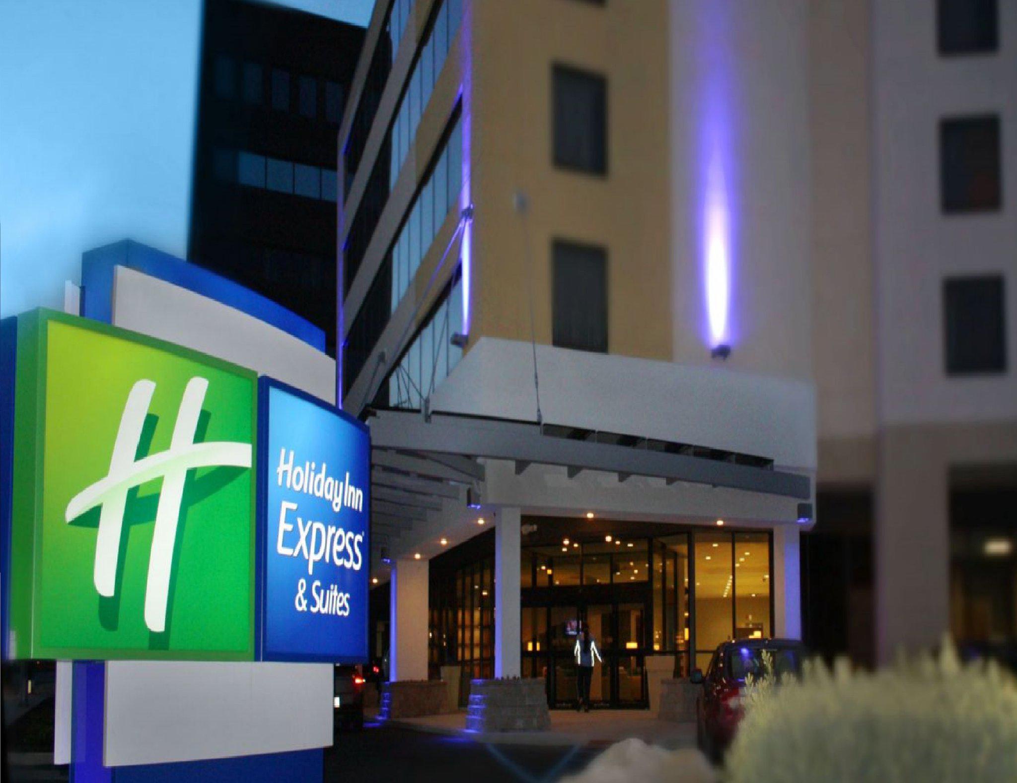 Holiday Inn Express & Suites Stamford Photo