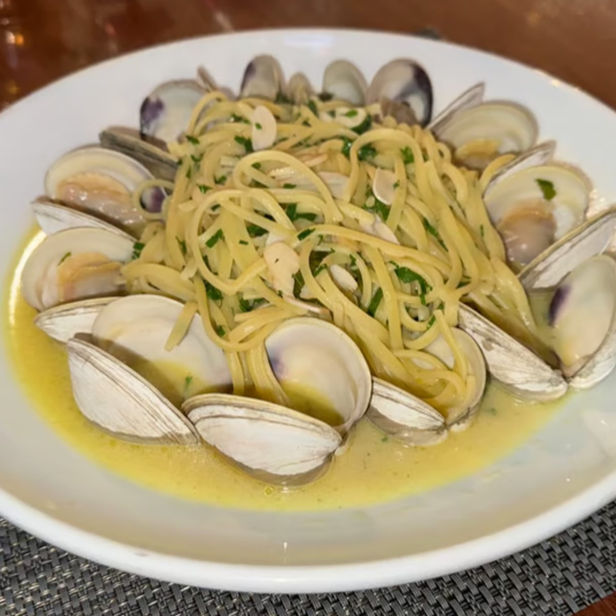 Traditional Linguine & Vongole Pasta