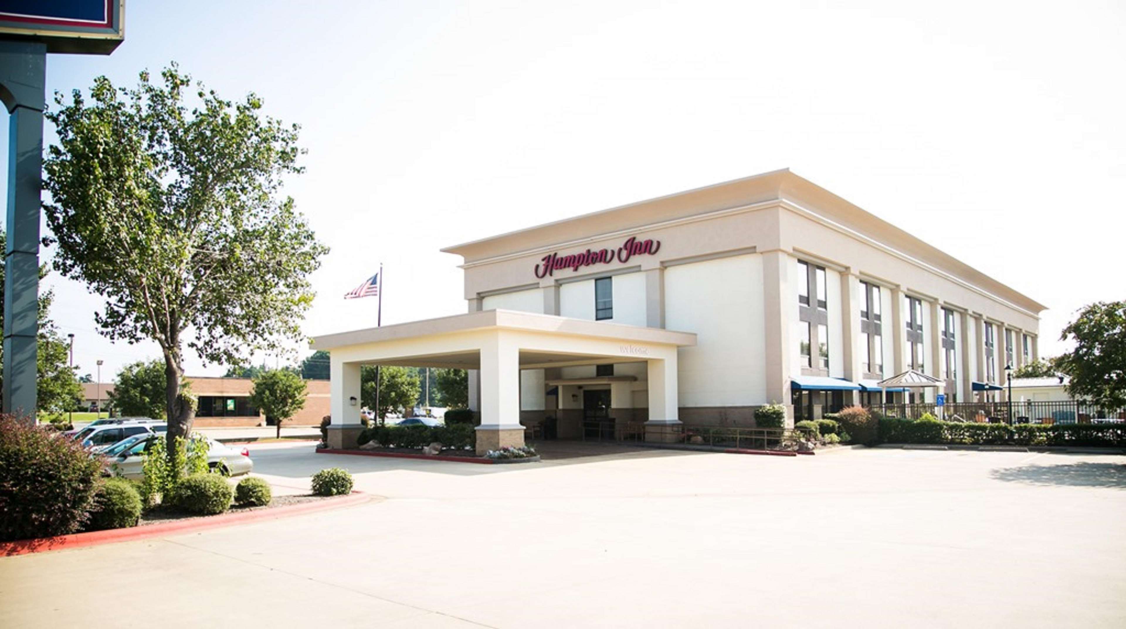 Hampton Inn Marshall Photo