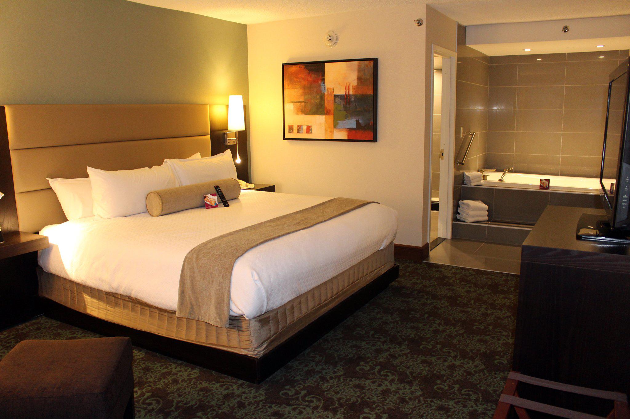 Crowne Plaza Stamford Photo