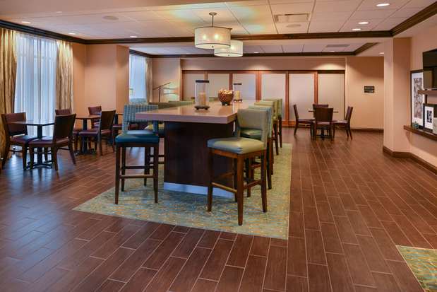 Images Hampton Inn Omaha Midtown-Aksarben Area