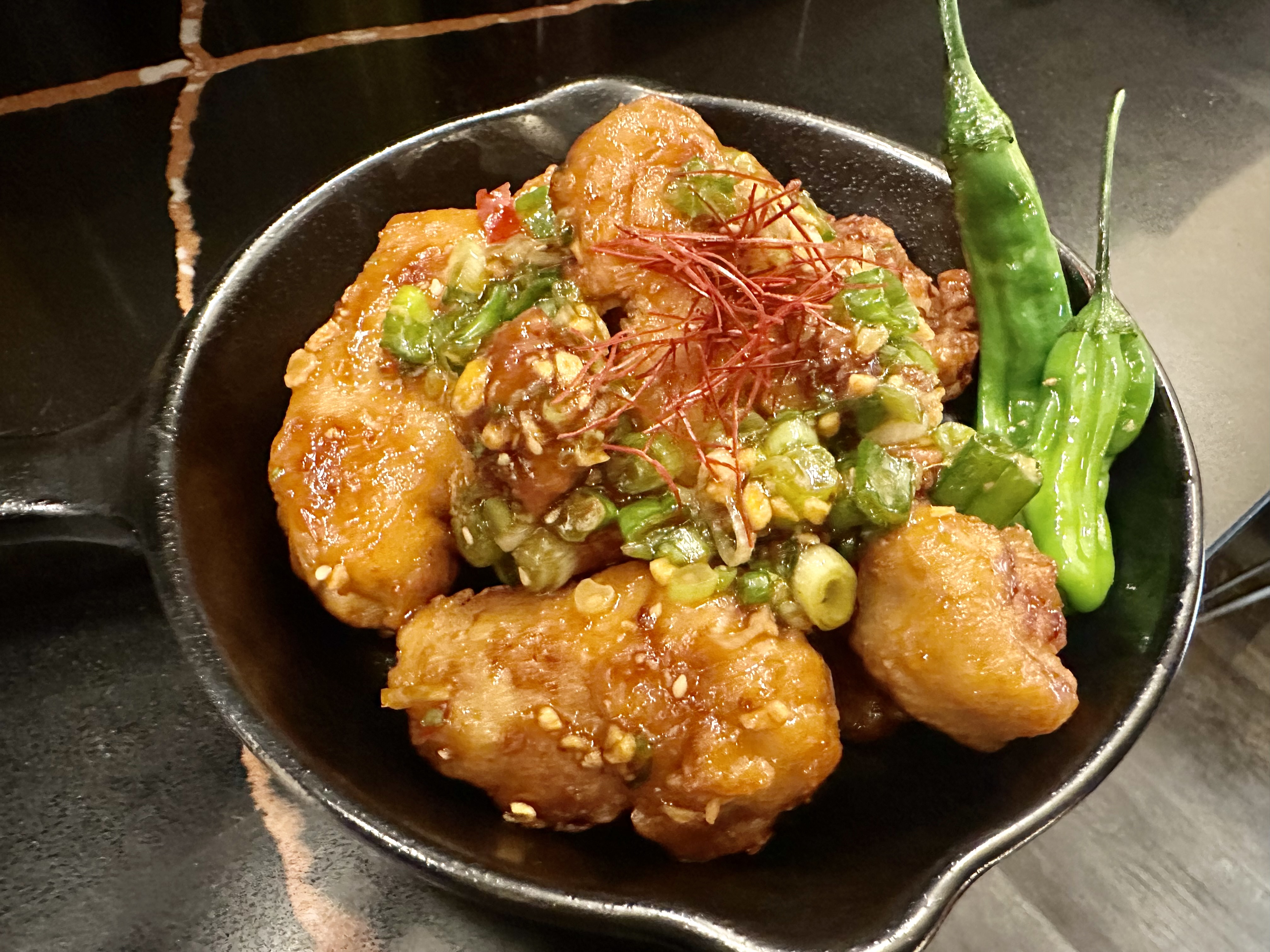 Yu-Lin-Chi (Fried Chicken with Sweet & Spicy Sauce).
